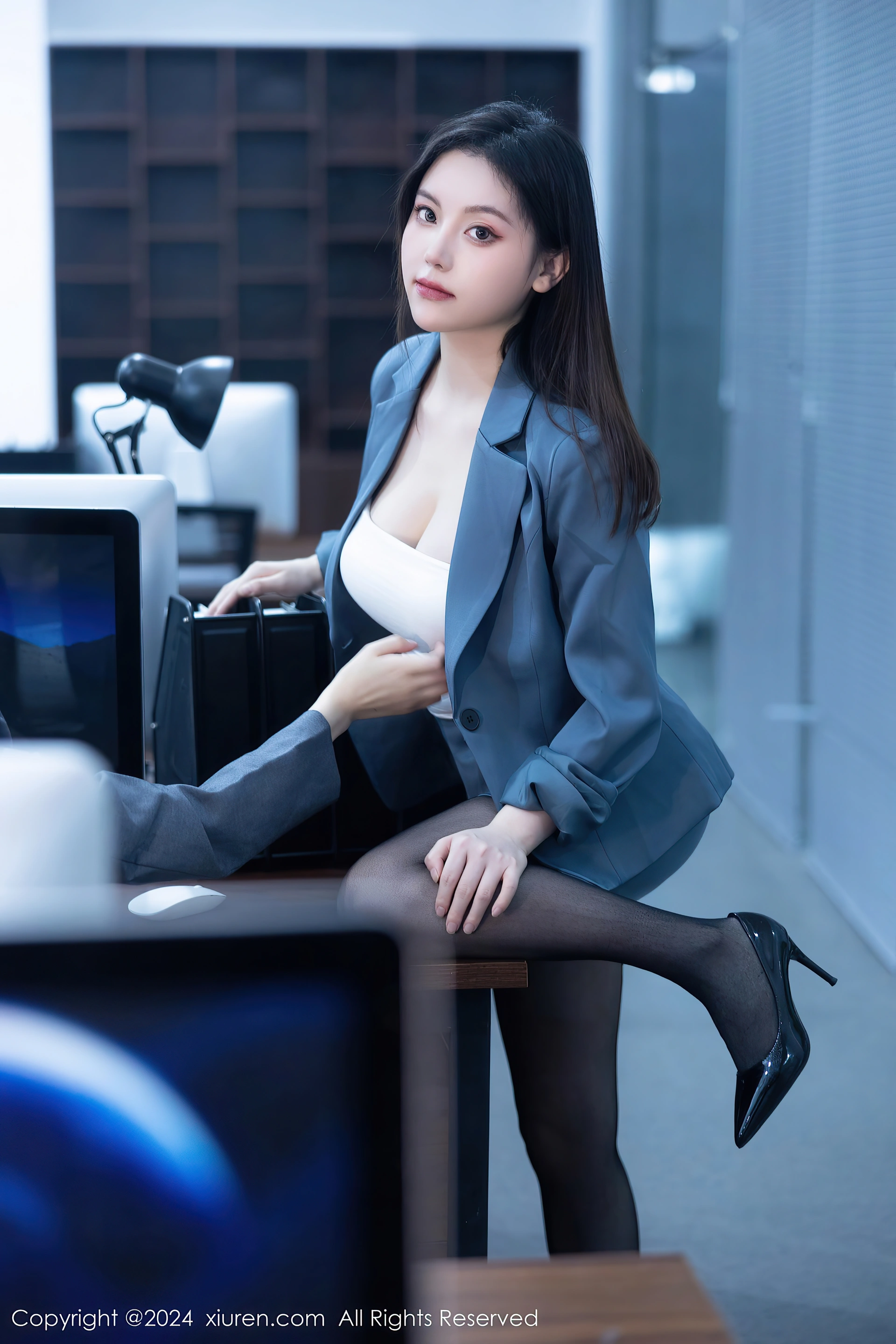 XIUREN秀人网 2024.01.05 NO.7923 豆瓣酱[104+1P／870MB]