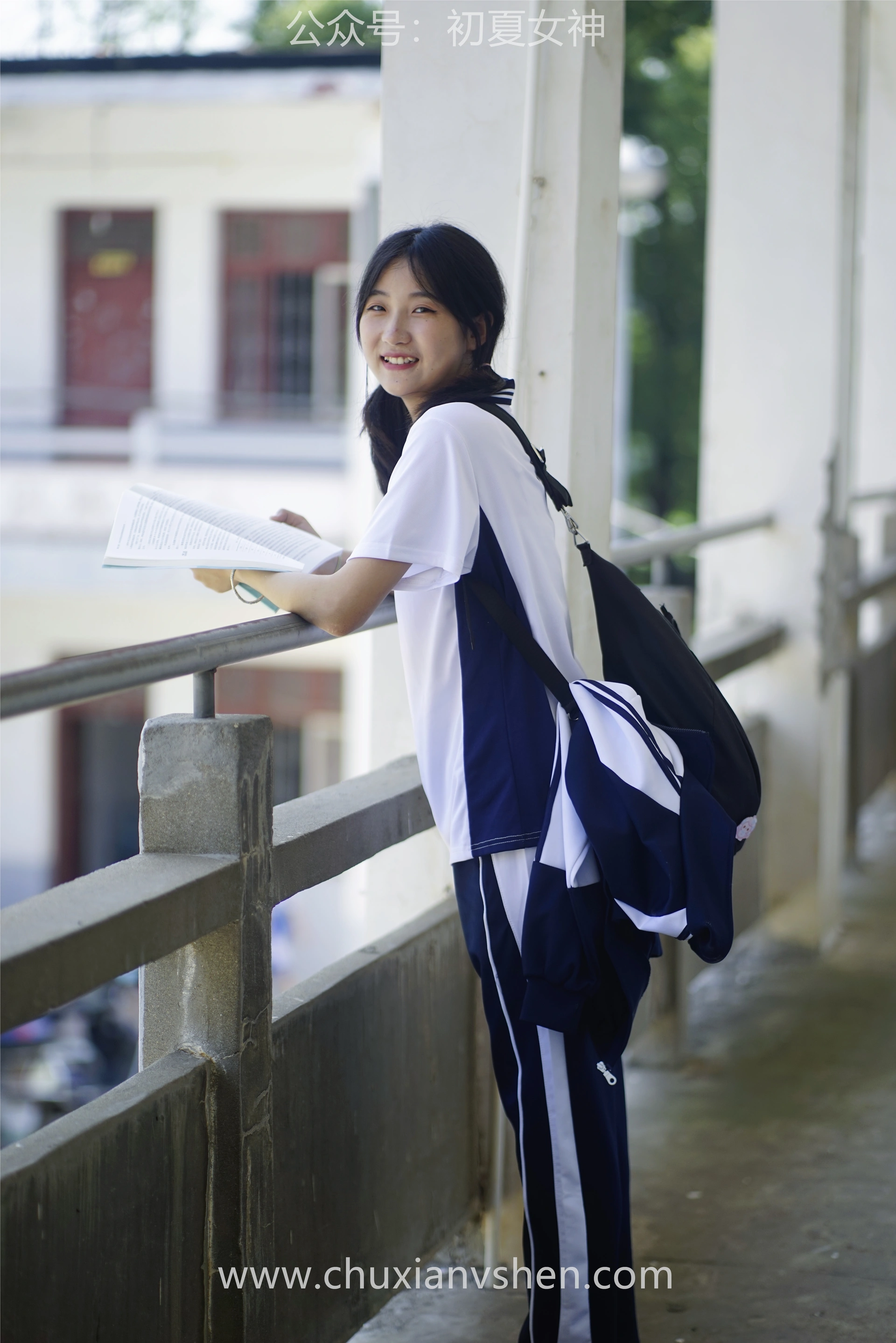 初夏女神 NO.074 点点 旧梦青春[172P+1V／6.61GB]