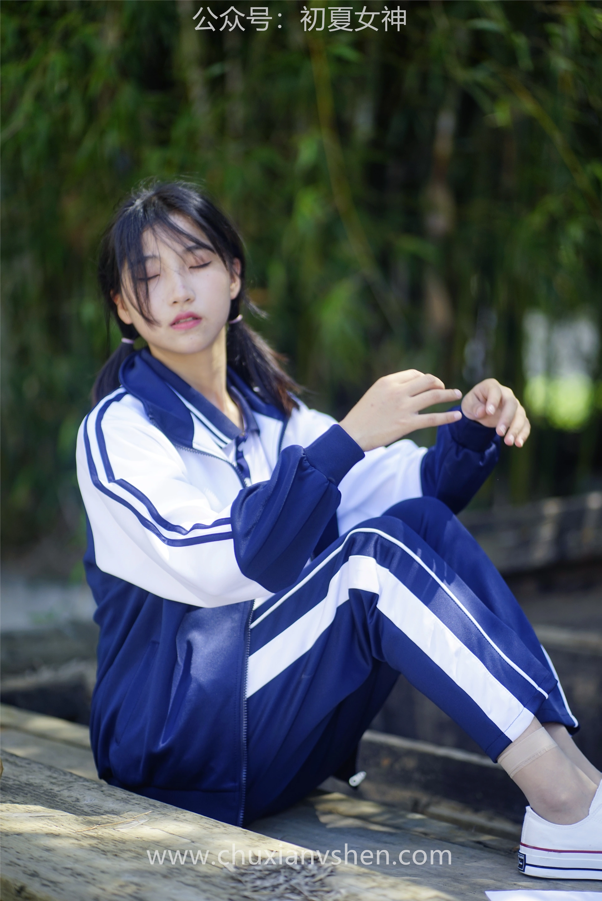 初夏女神 NO.074 点点 旧梦青春[172P+1V／6.61GB]