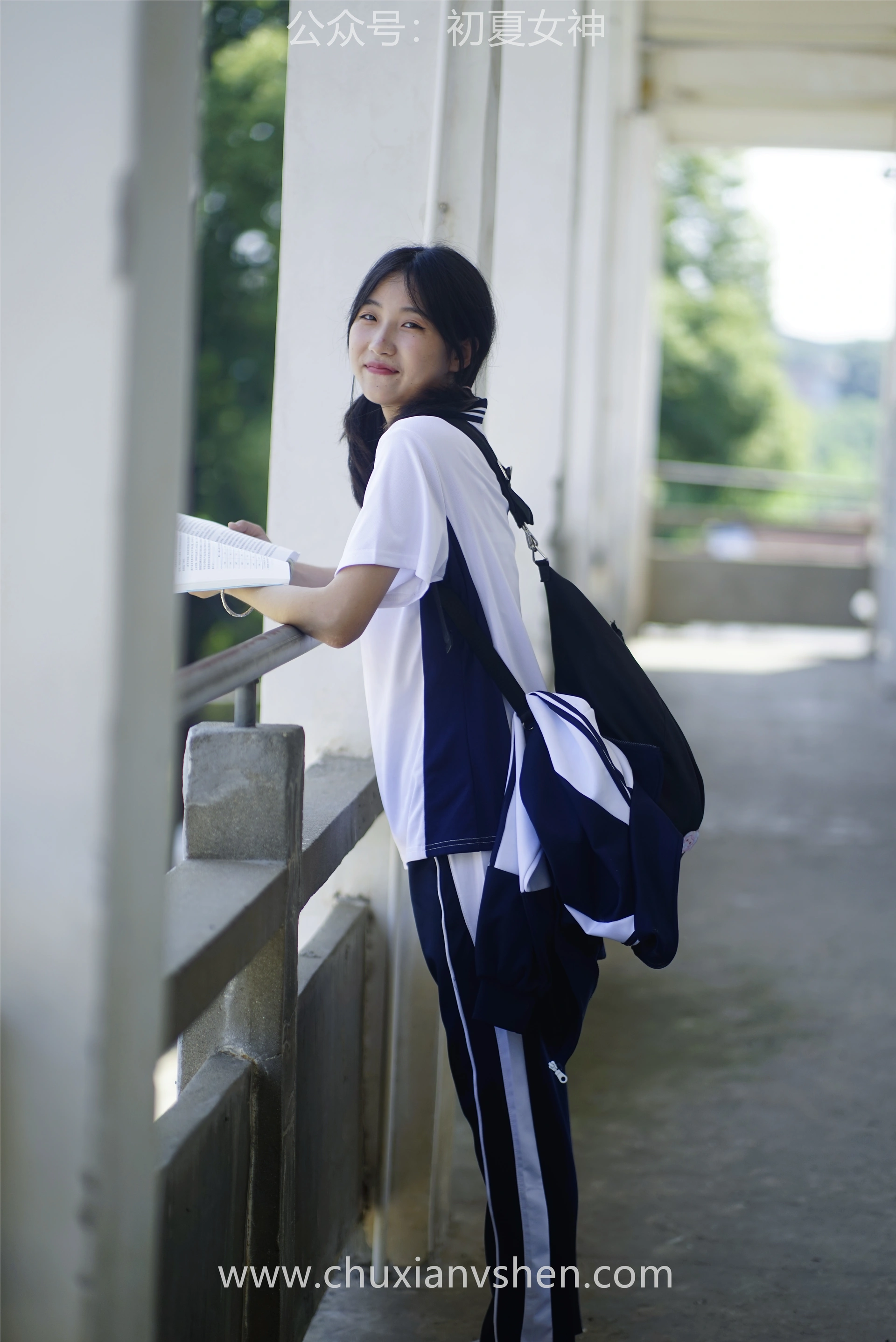 初夏女神 NO.074 点点 旧梦青春[172P+1V／6.61GB]