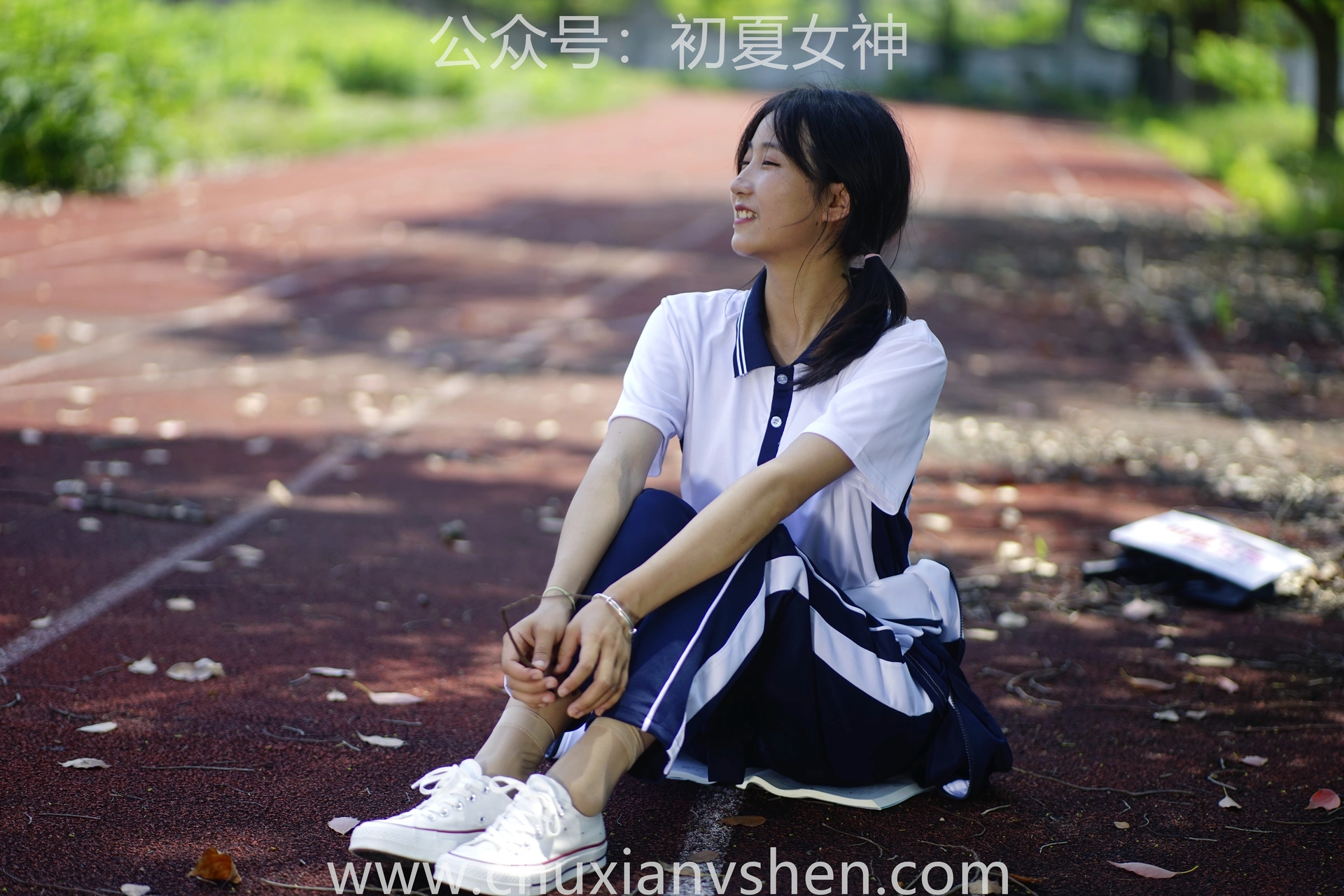 初夏女神 NO.074 点点 旧梦青春[172P+1V／6.61GB]