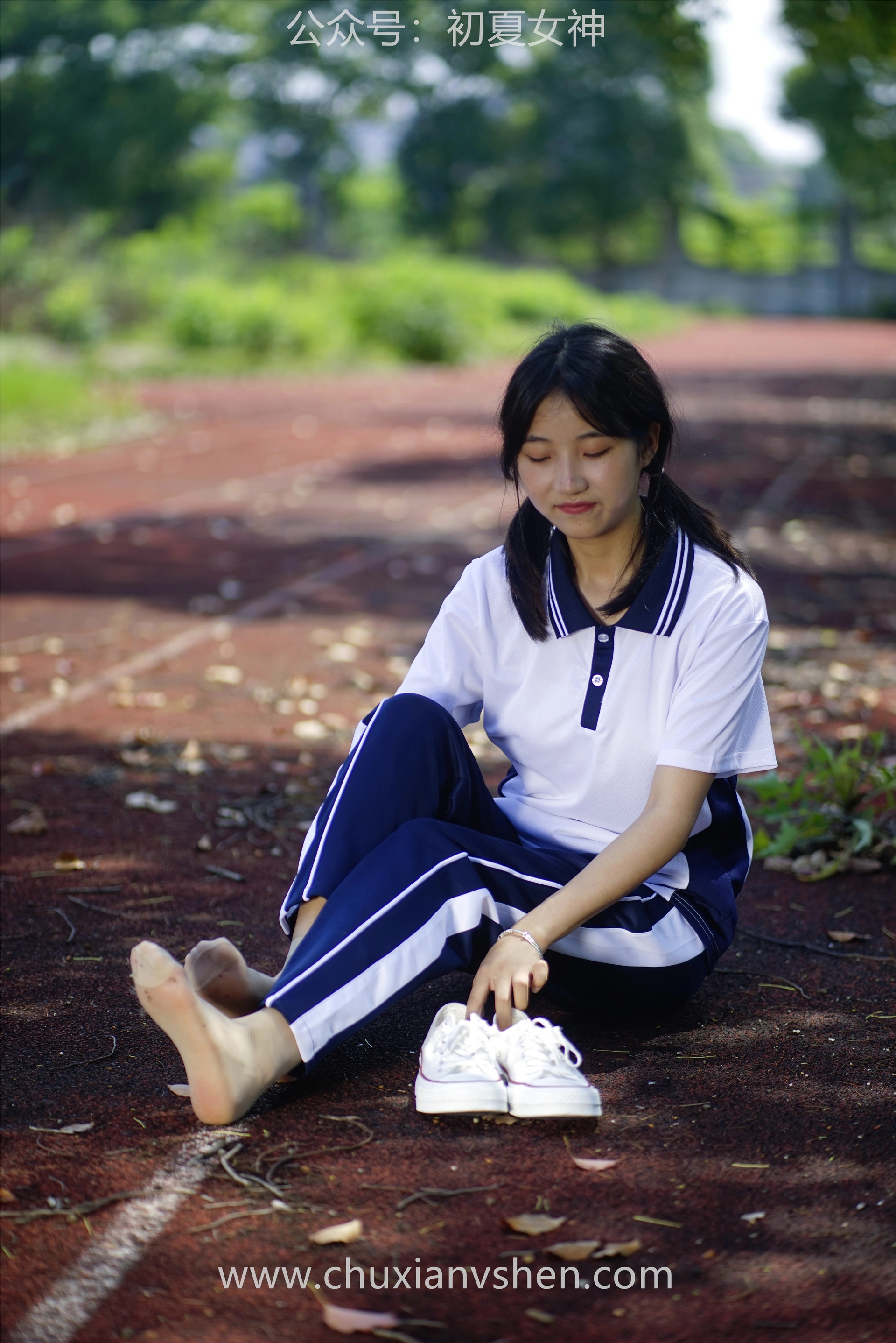 初夏女神 NO.074 点点 旧梦青春[172P+1V／6.61GB]