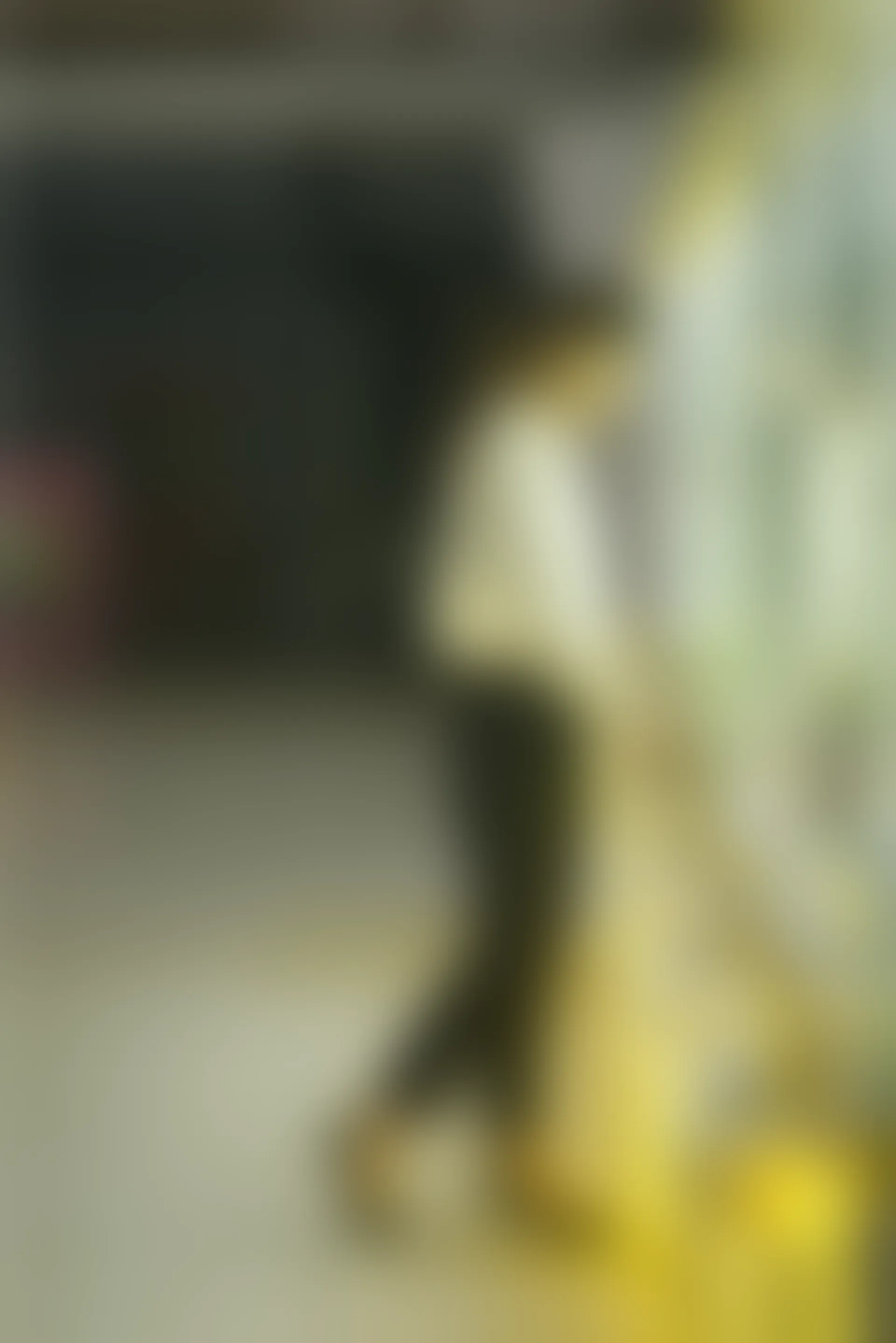 初夏女神 NO.060 小悦悦 职场小白[129P+1V／5.48GB]