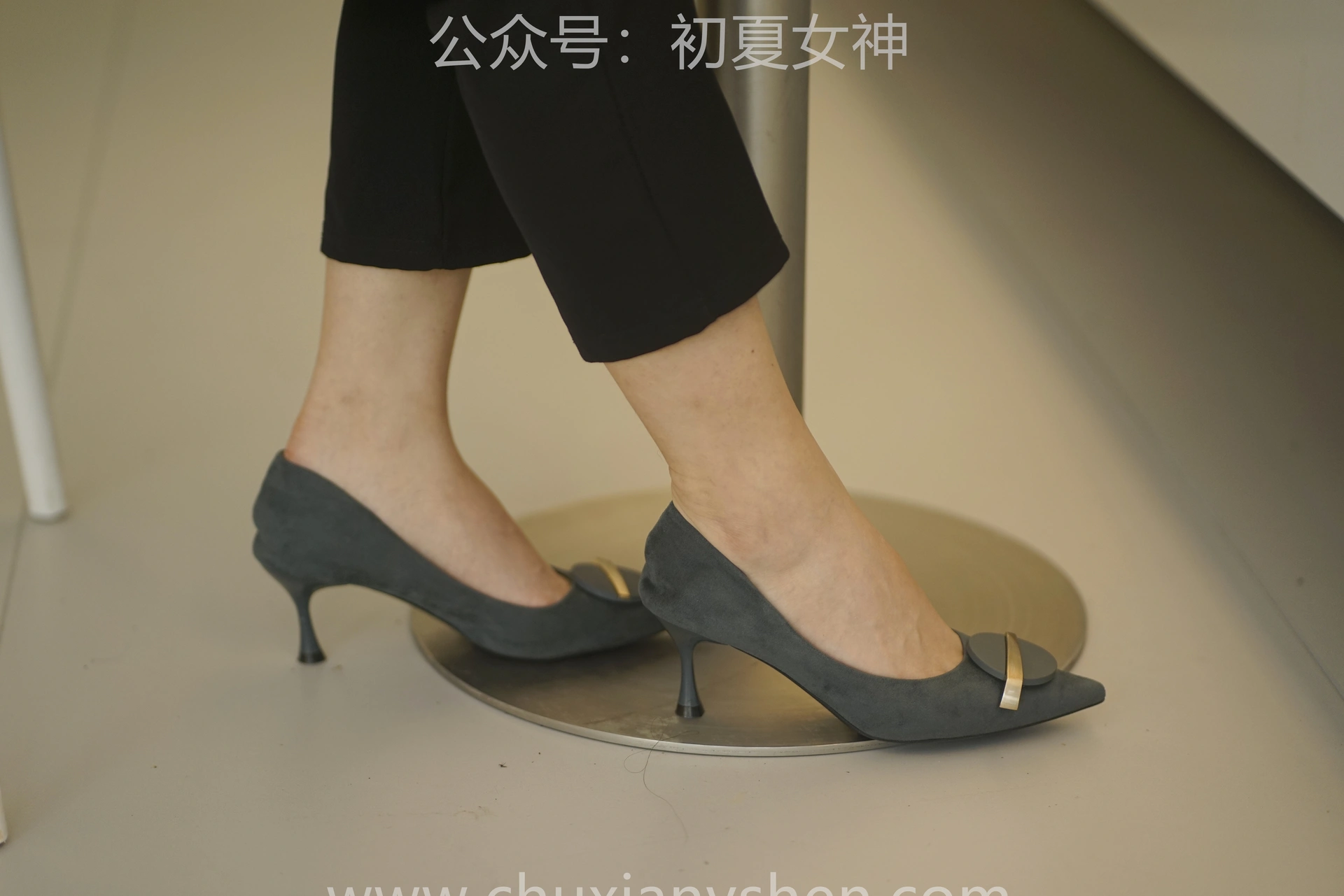 初夏女神 NO.060 小悦悦 职场小白[129P+1V／5.48GB]