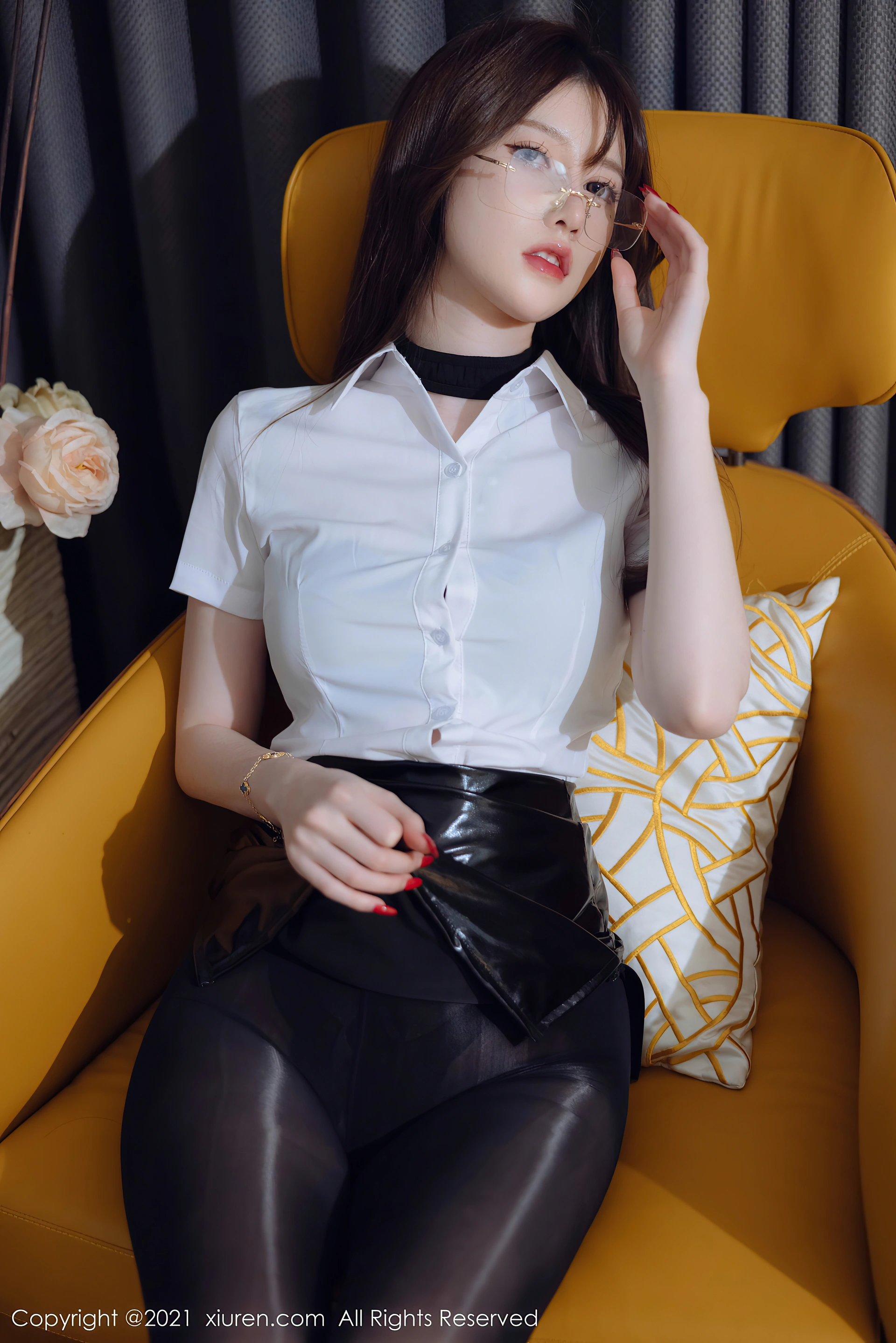XiuRen秀人网 2021.12.28 No.4395 美桃酱 黑丝清纯[51+1P 517MB]