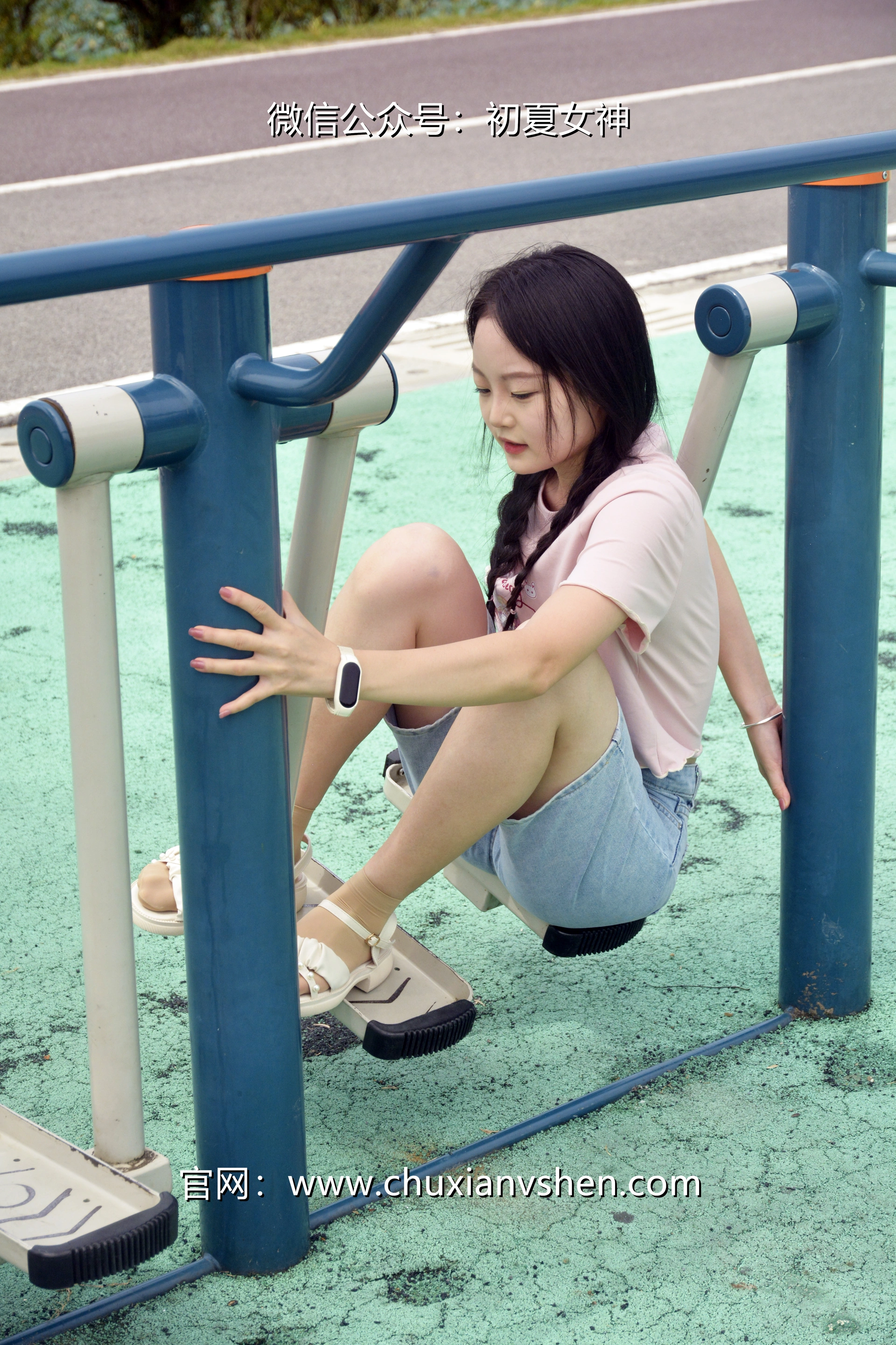 初夏女神 NO.084 双双 回到童年[121P+1V／4.92GB]
