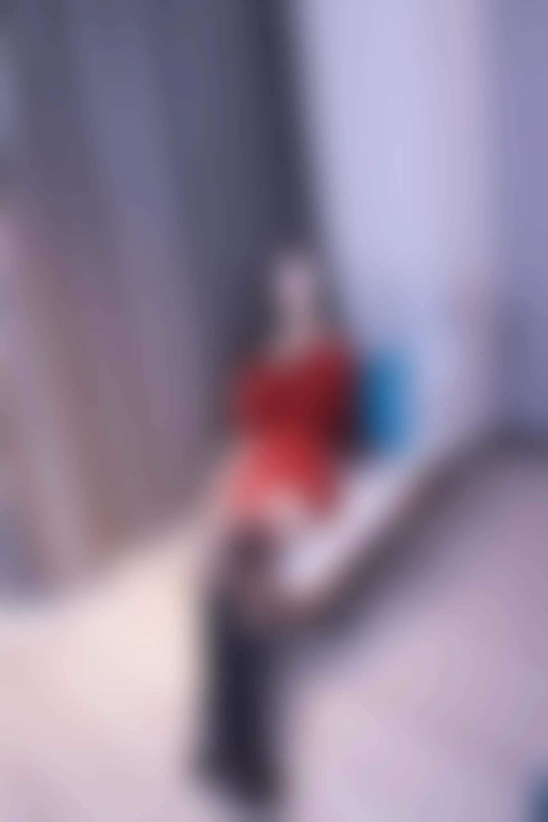 初夏女神 NO.006 依依 M码酒红连衣裙搭黑色长靴[140P+1V／6.76GB]
