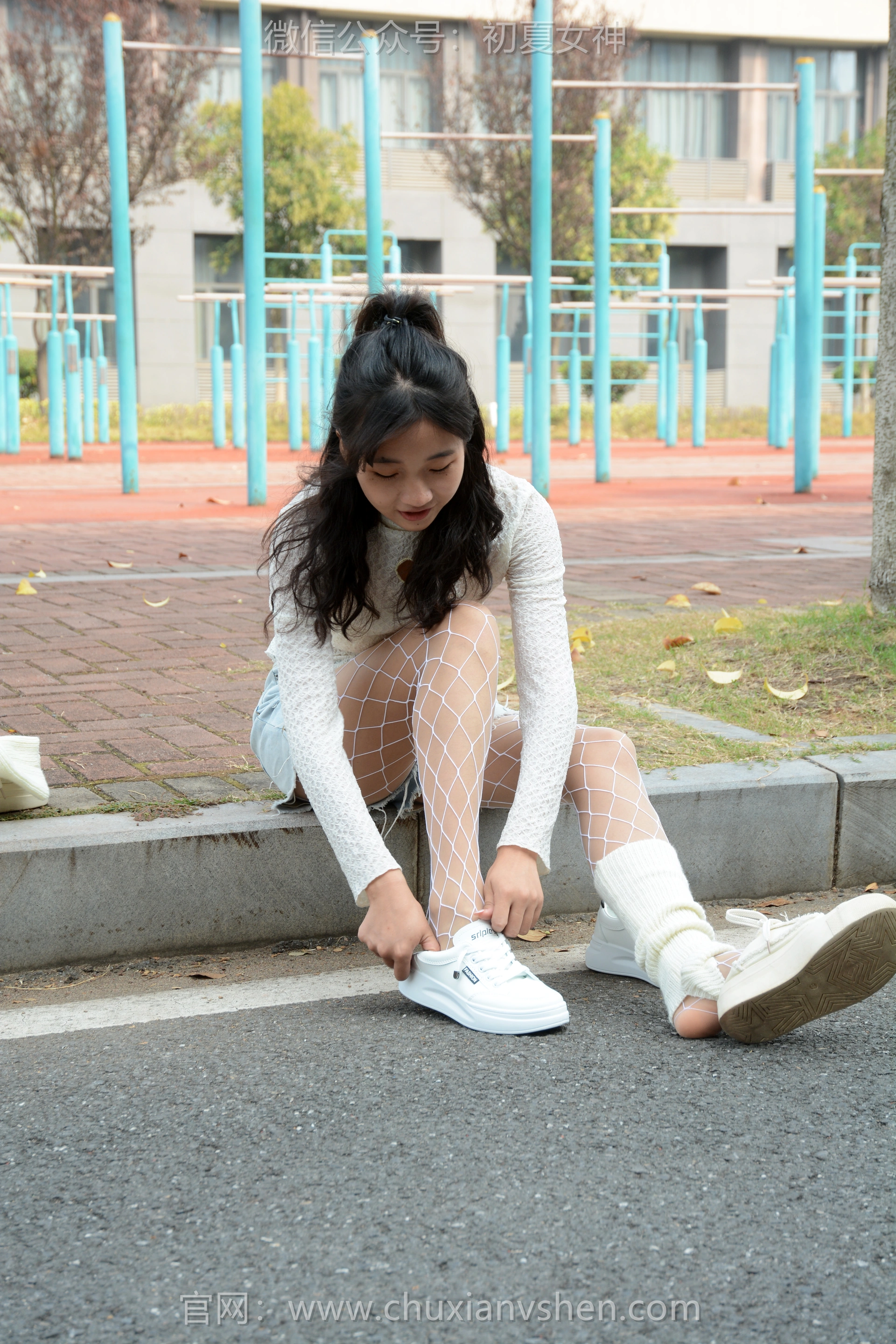 初夏女神 NO.097 点点 跟潮流风[140P+1V／4.91GB]