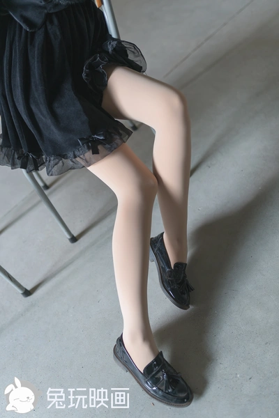 C27.008 这腿超细的 [40P-68MB]