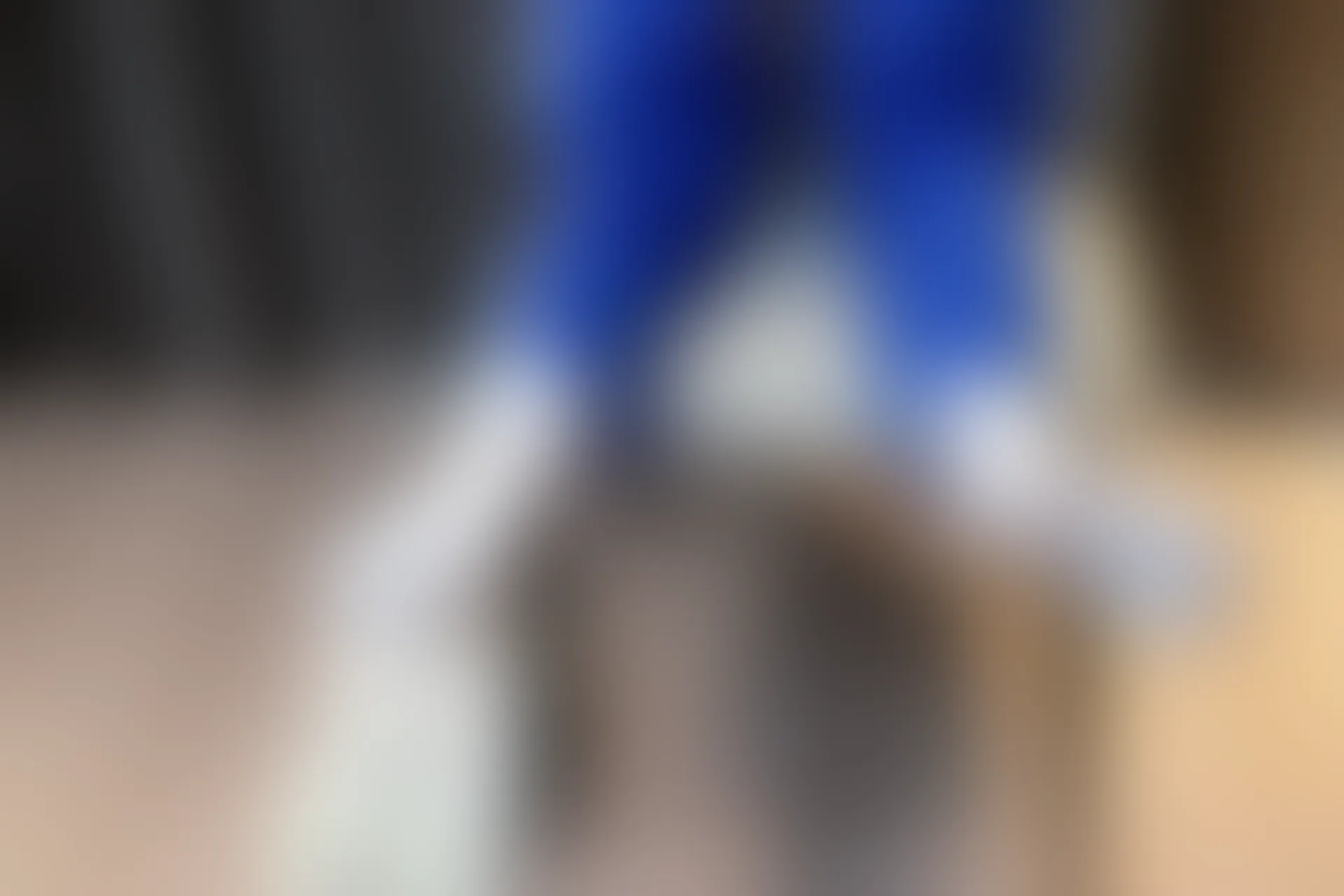 初夏女神 NO.001 依依~校服搭配37码运动鞋拍摄[126P-1V-5.45G]
