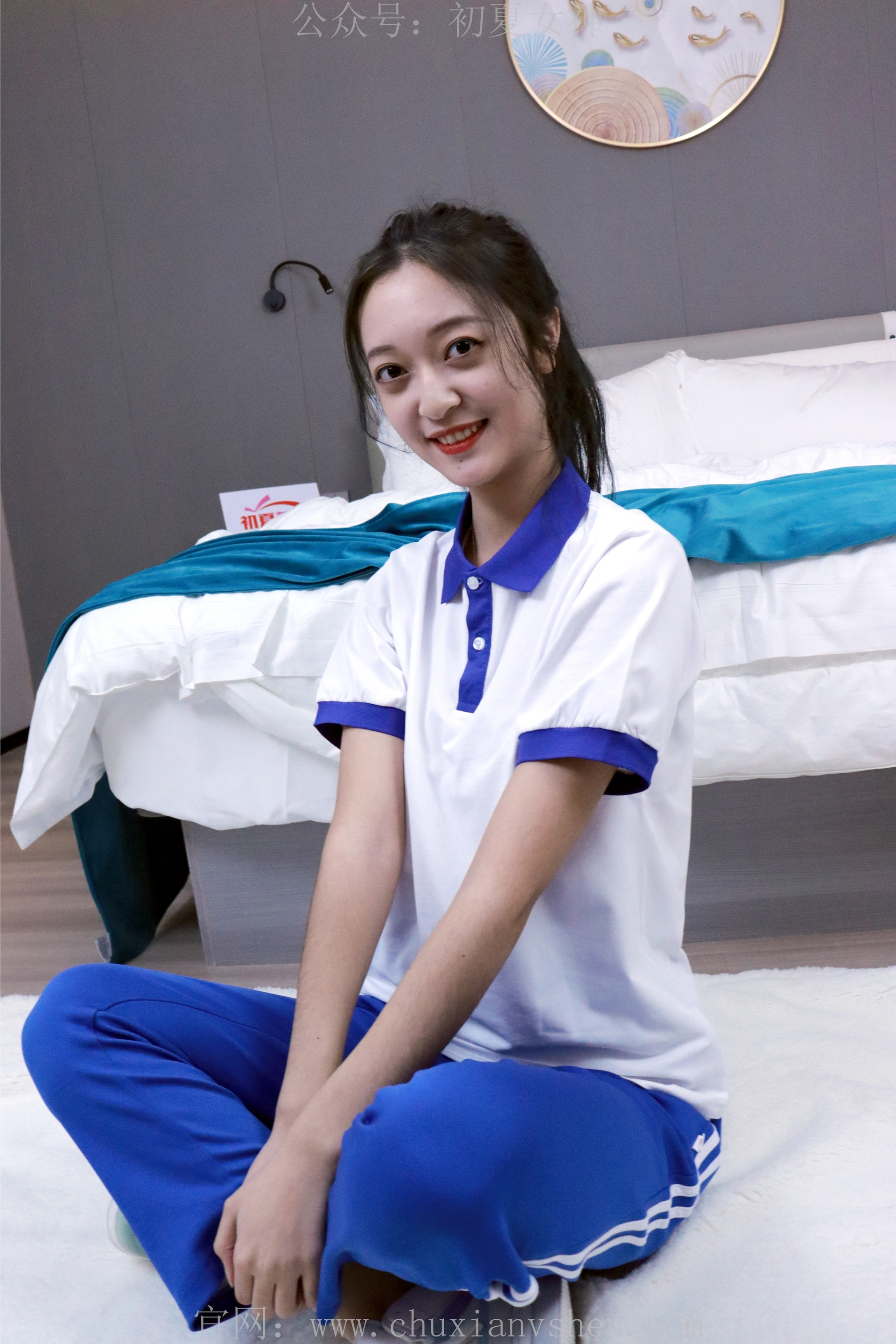 初夏女神 NO.001 依依~校服搭配37码运动鞋拍摄[126P-1V-5.45G]