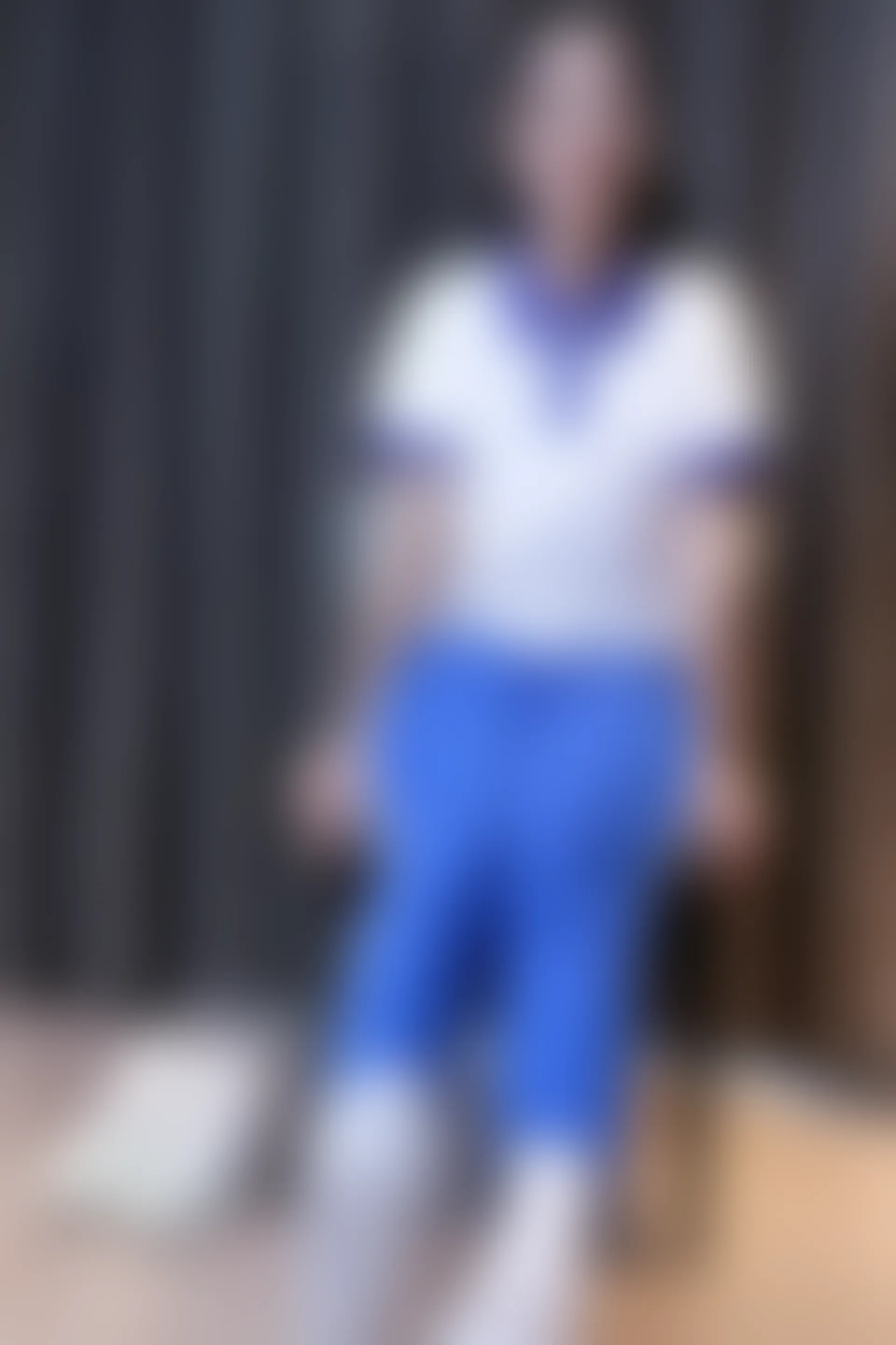 初夏女神 NO.001 依依~校服搭配37码运动鞋拍摄[126P-1V-5.45G]