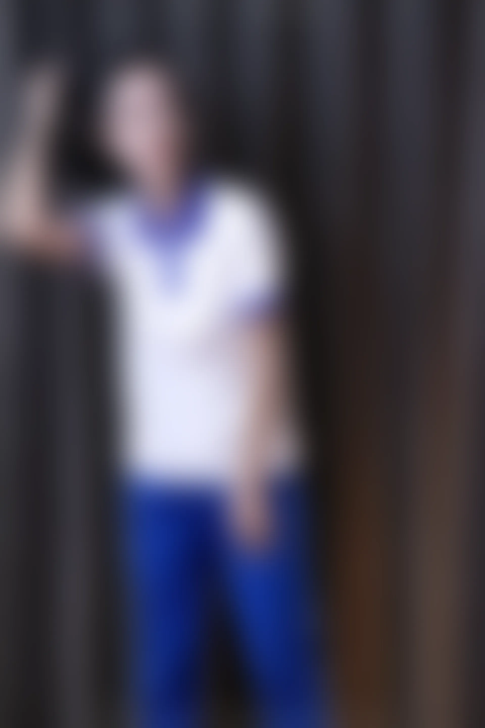 初夏女神 NO.001 依依~校服搭配37码运动鞋拍摄[126P-1V-5.45G]