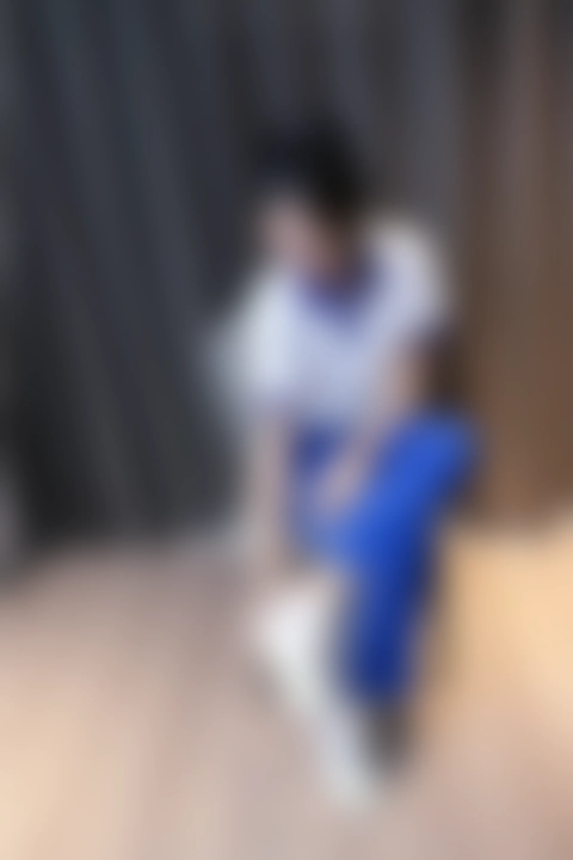 初夏女神 NO.001 依依~校服搭配37码运动鞋拍摄[126P-1V-5.45G]
