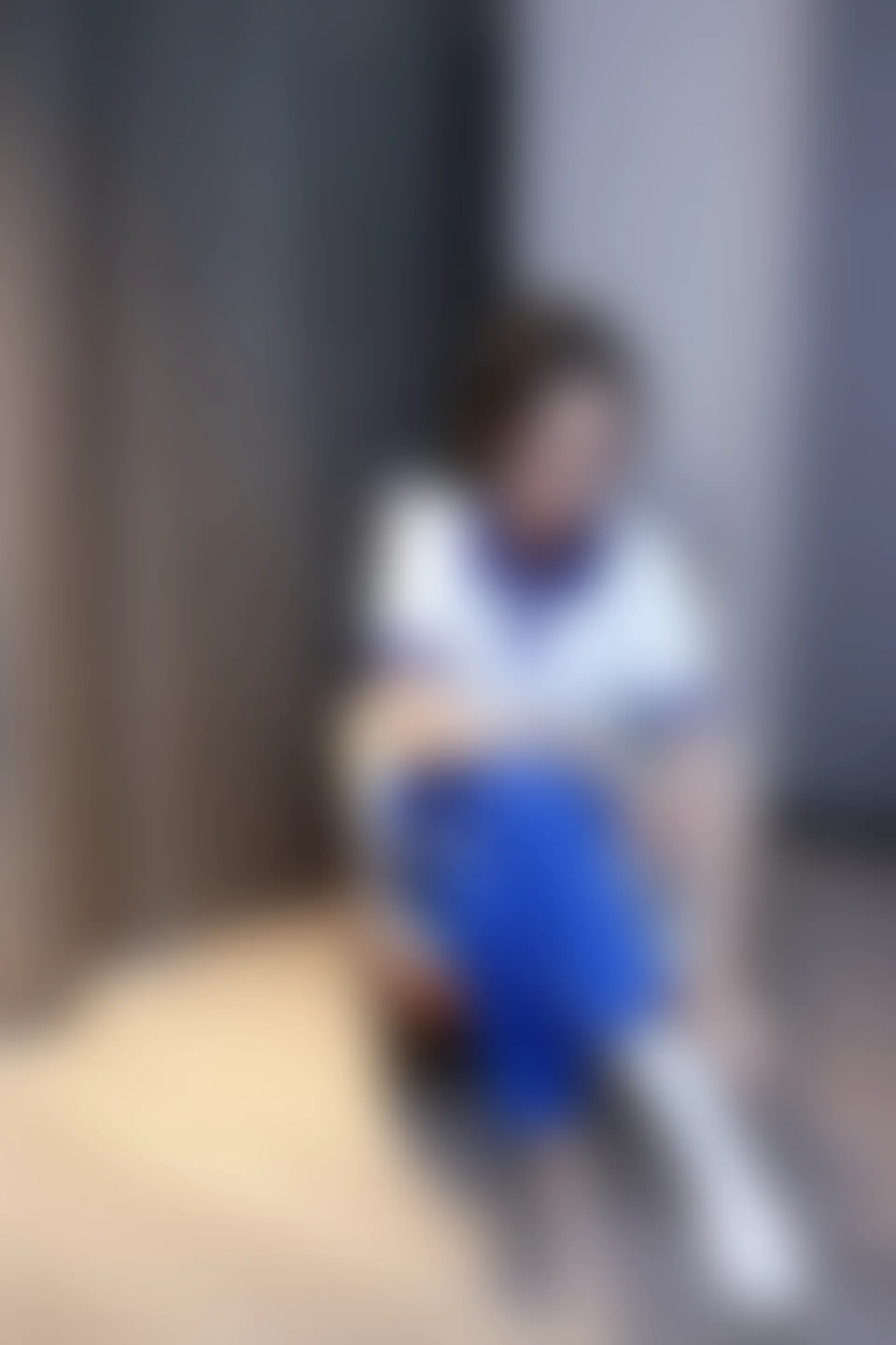 初夏女神 NO.001 依依~校服搭配37码运动鞋拍摄[126P-1V-5.45G]