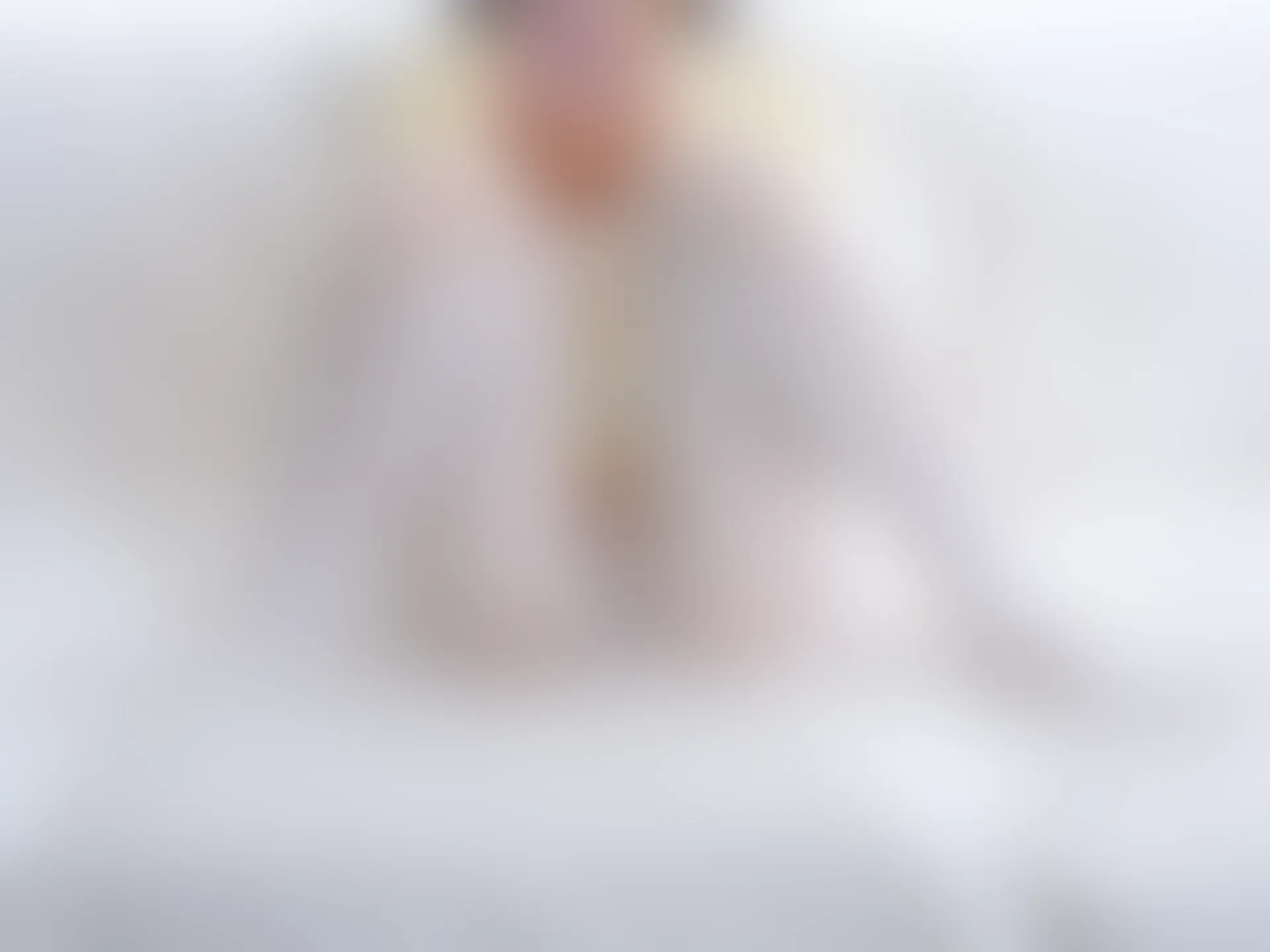 森萝财团 雨云-04E 4K 白丝双马尾卫衣+女仆装 [108P1V-6.64GB]