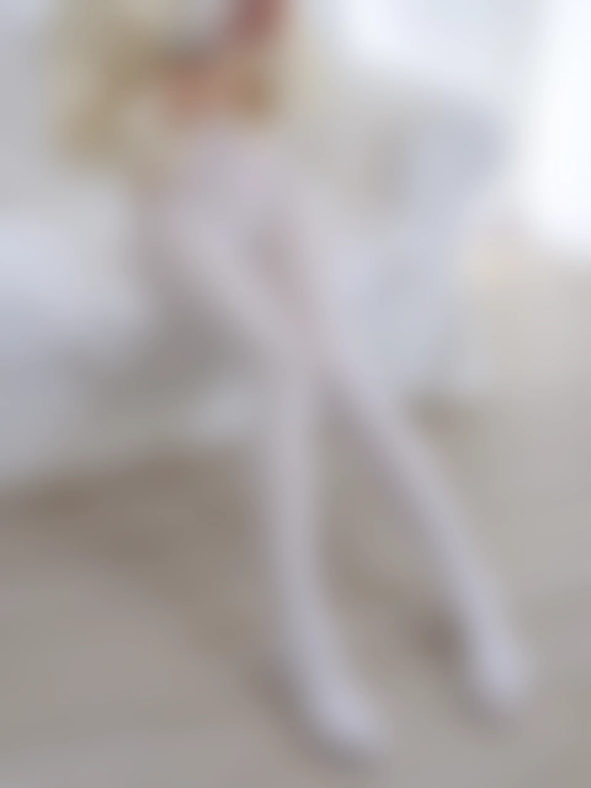 森萝财团 雨云-04E 4K 白丝双马尾卫衣+女仆装 [108P1V-6.64GB]