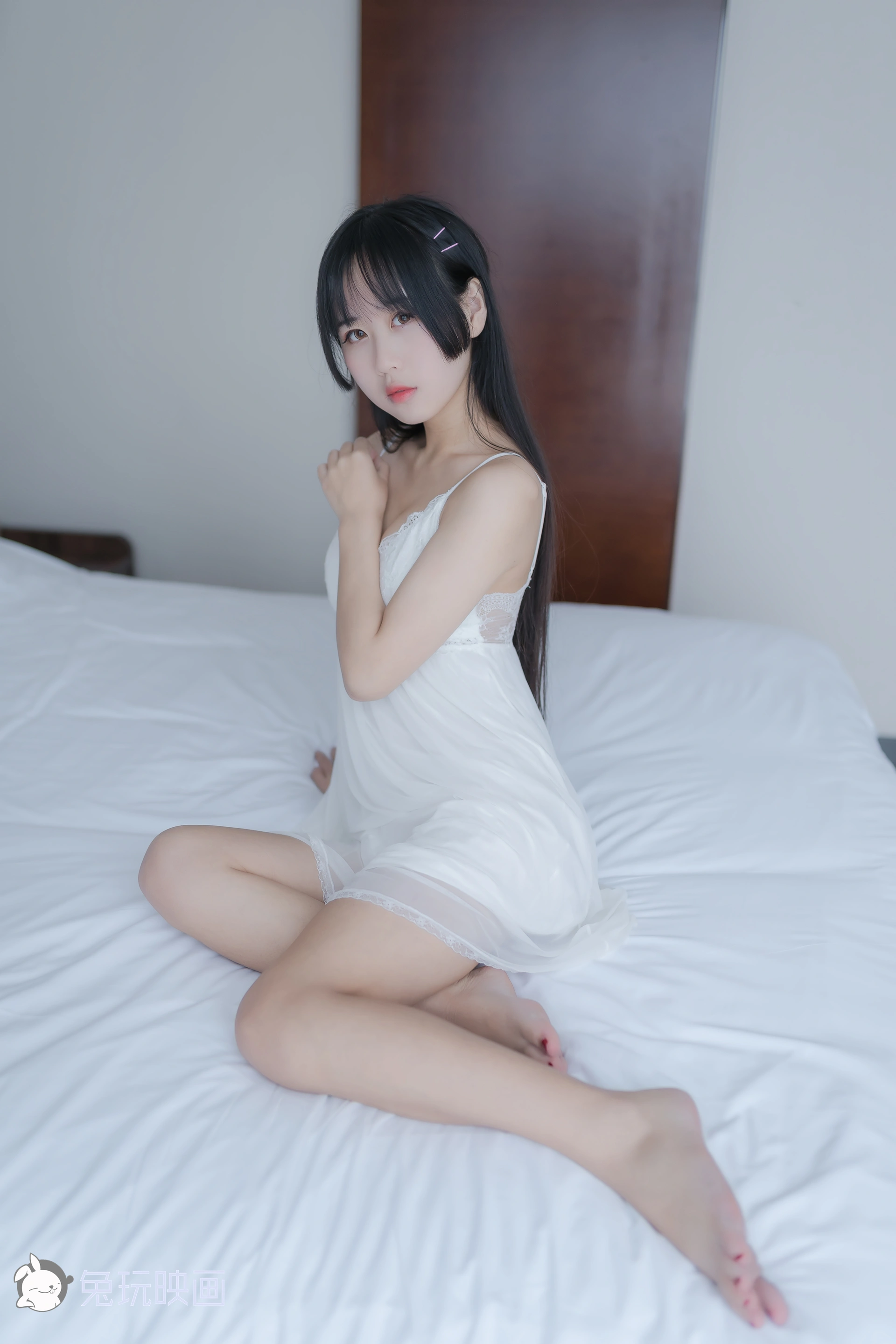 VOL.039 白纱裙 [44P-157MB]