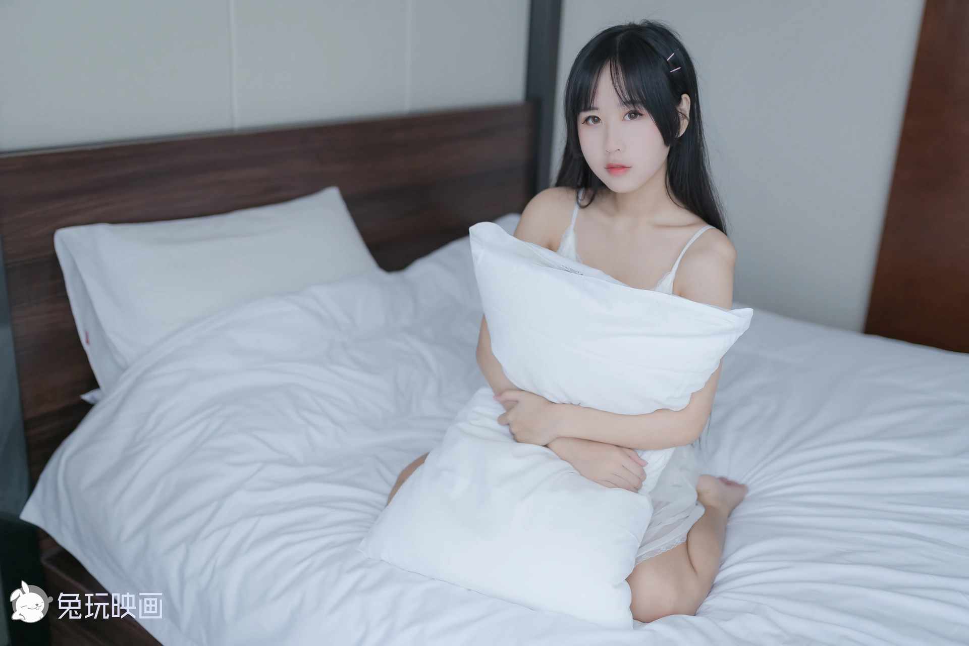 VOL.039 白纱裙 [44P-157MB]