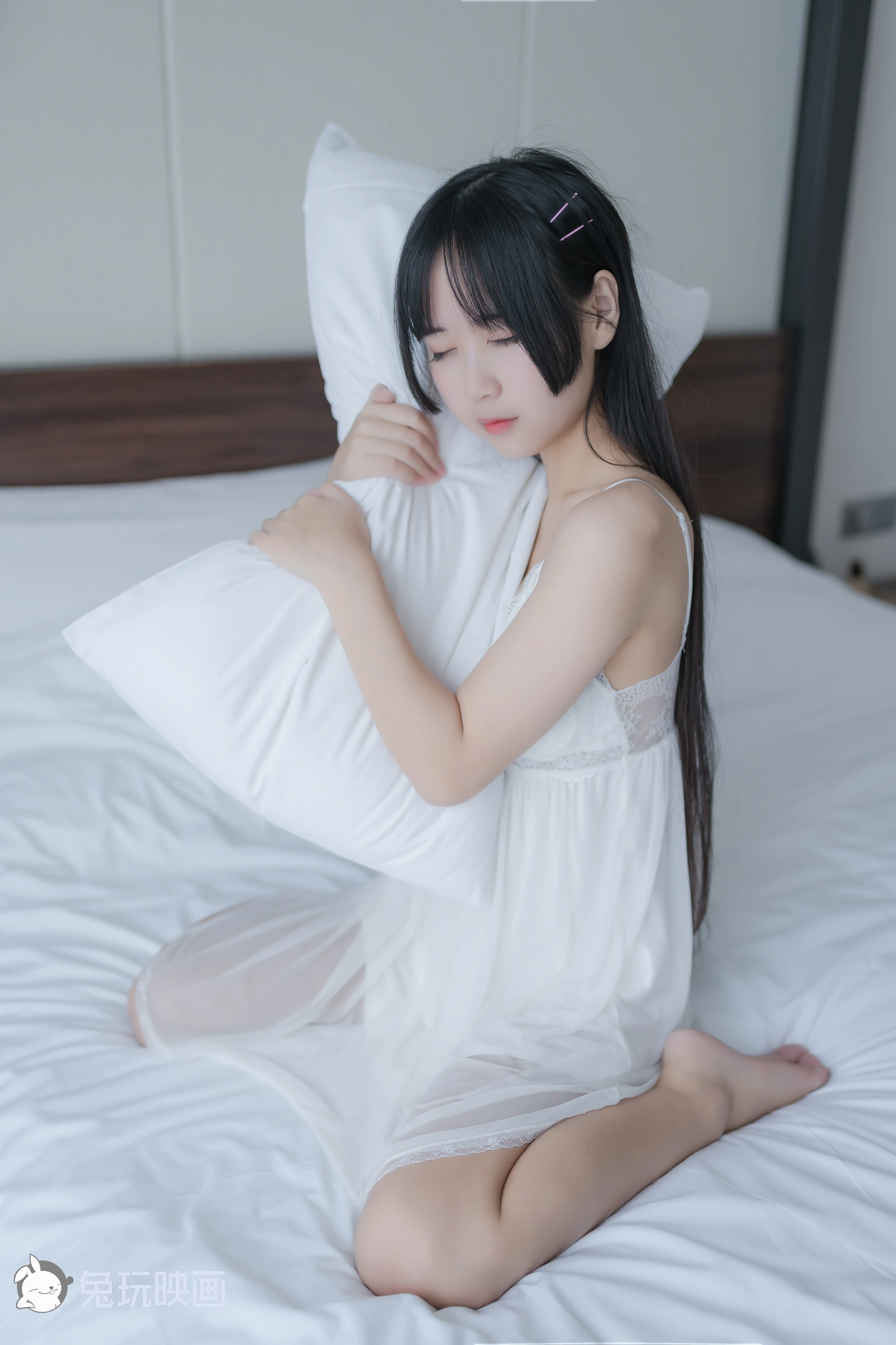 VOL.039 白纱裙 [44P-157MB]