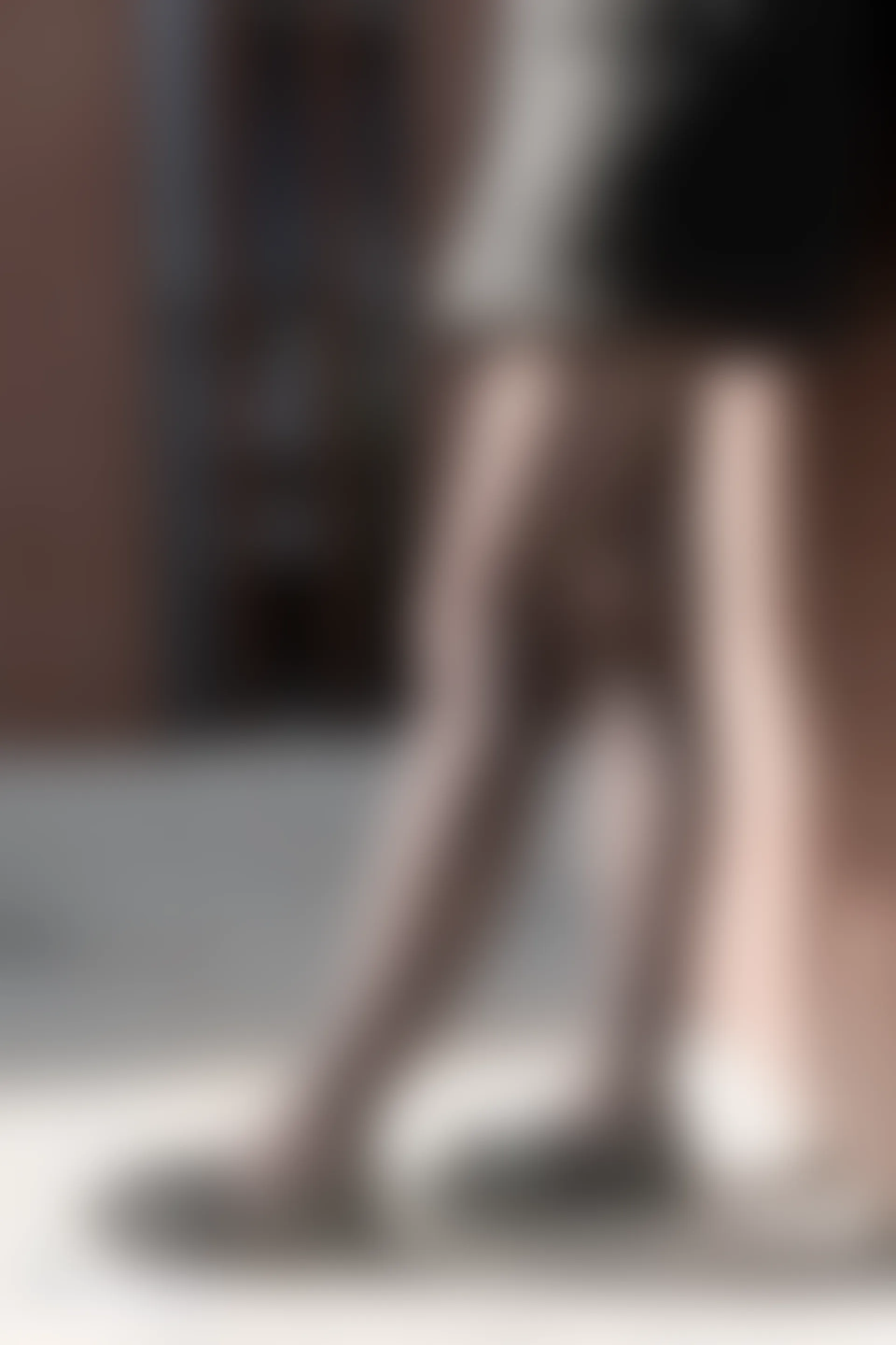 C05.008 阳光下的黑丝 [40P-76MB]