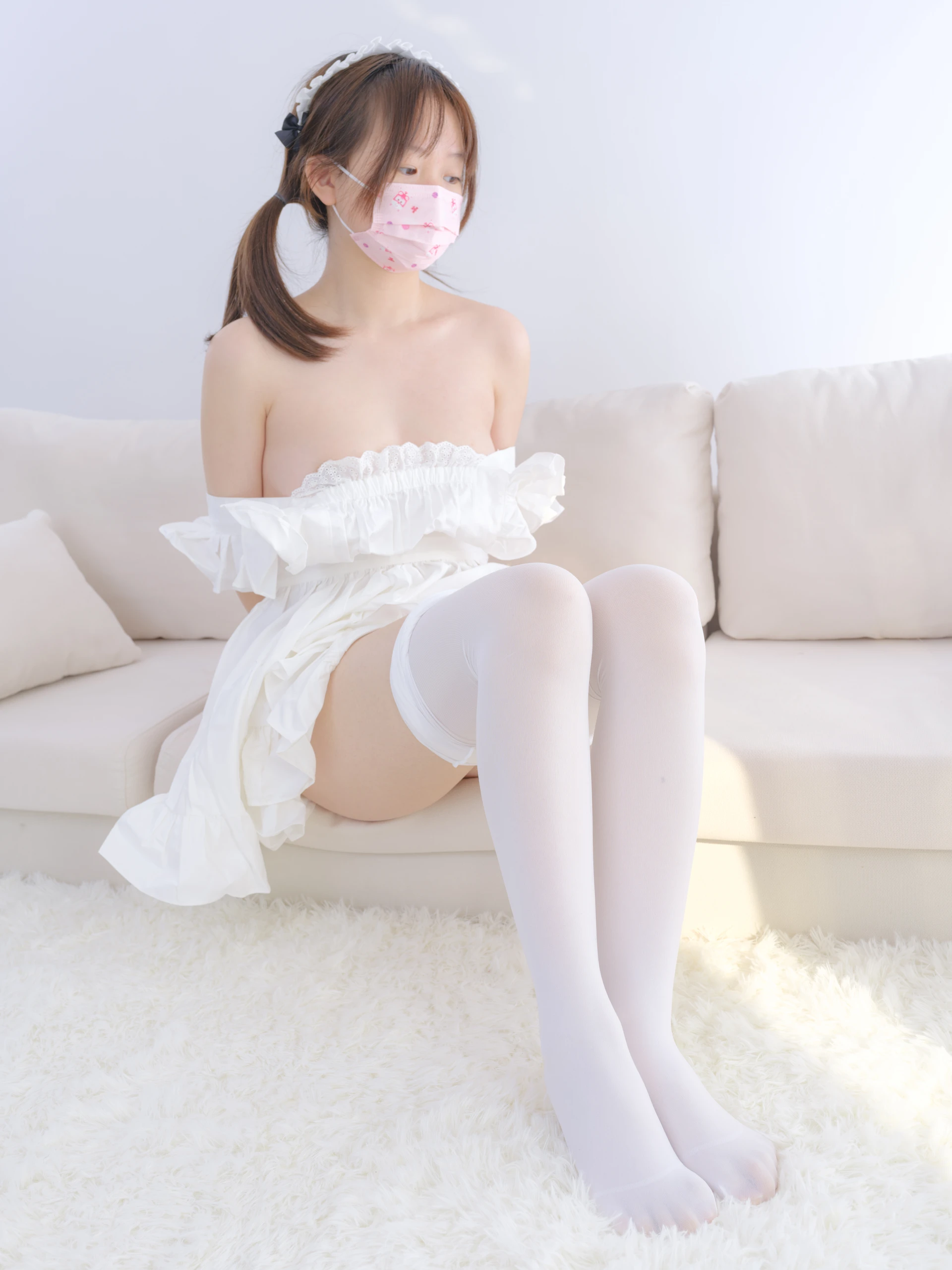森萝财团 热池-01E 4K 双马尾白丝女仆 [104P1V-6.18GB]