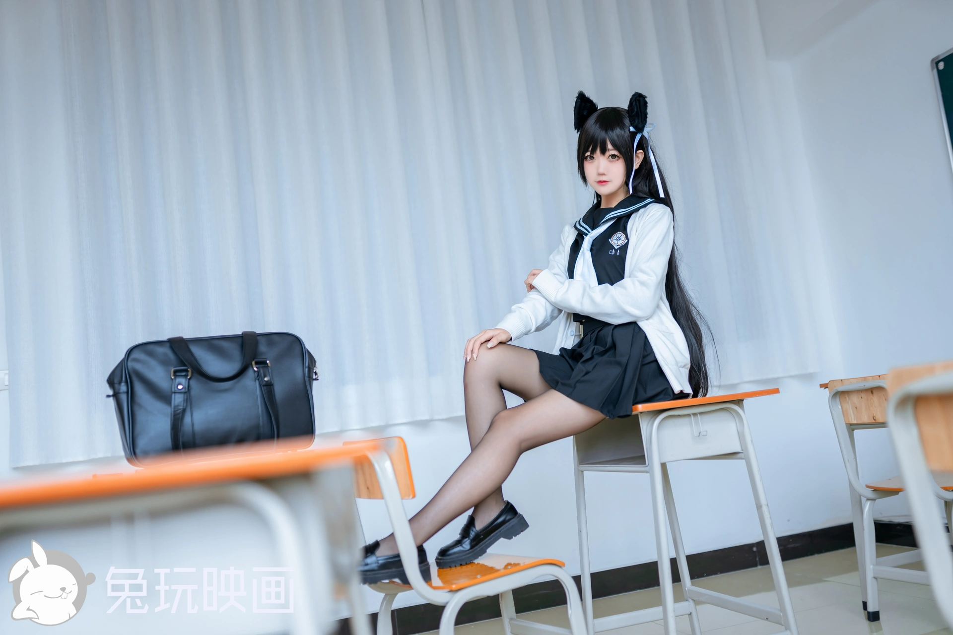 C33.001 爱宕黑丝JK [40P-460MB]