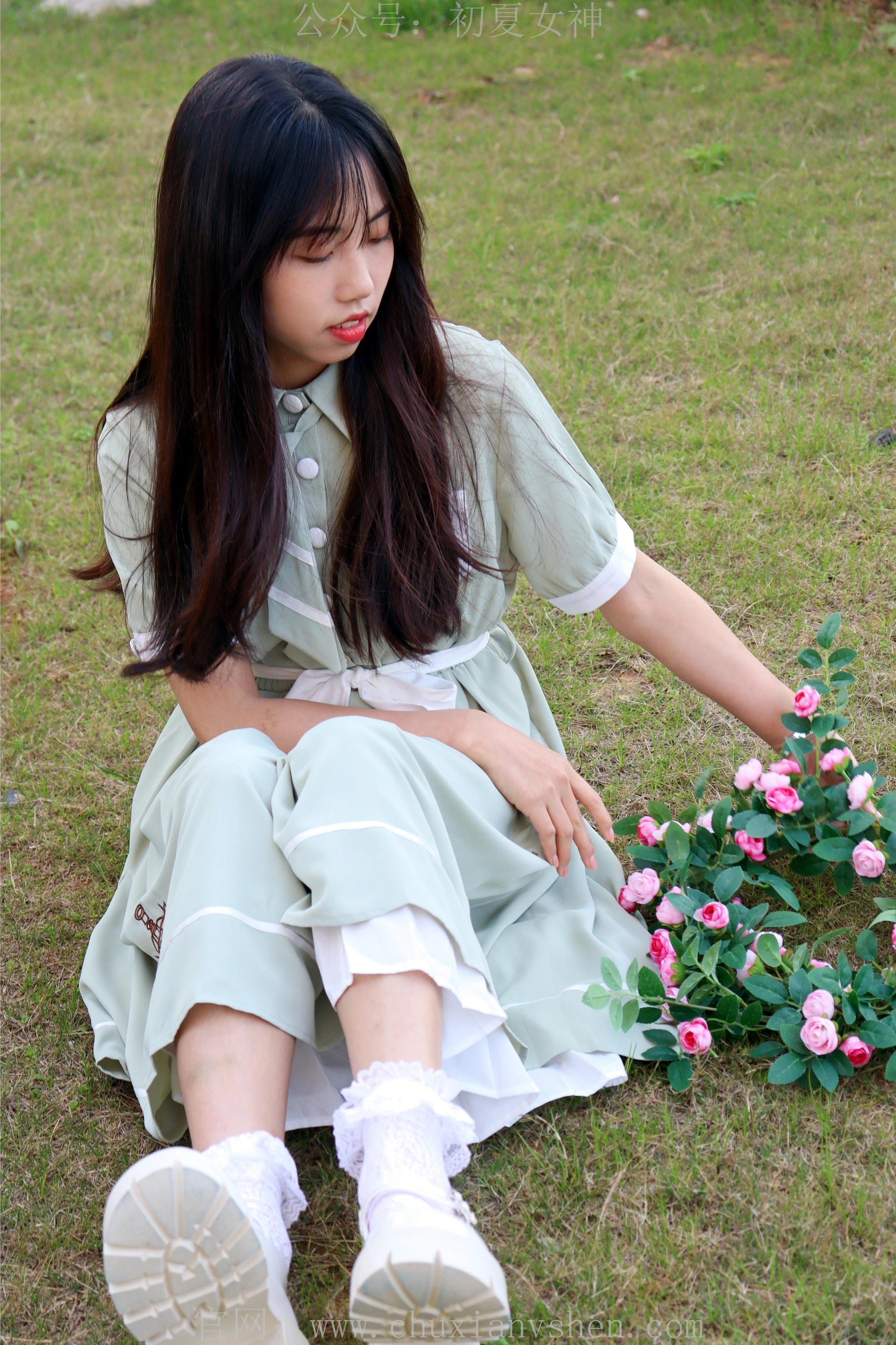 初夏女神 NO.002 雪糕 法式复古连衣裙搭36码白皮鞋[102P+1V／6.32GB]