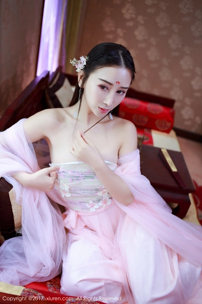 XiuRen秀人网 2017.03.15 No.720 兜豆靓Youlina [51P-136M]