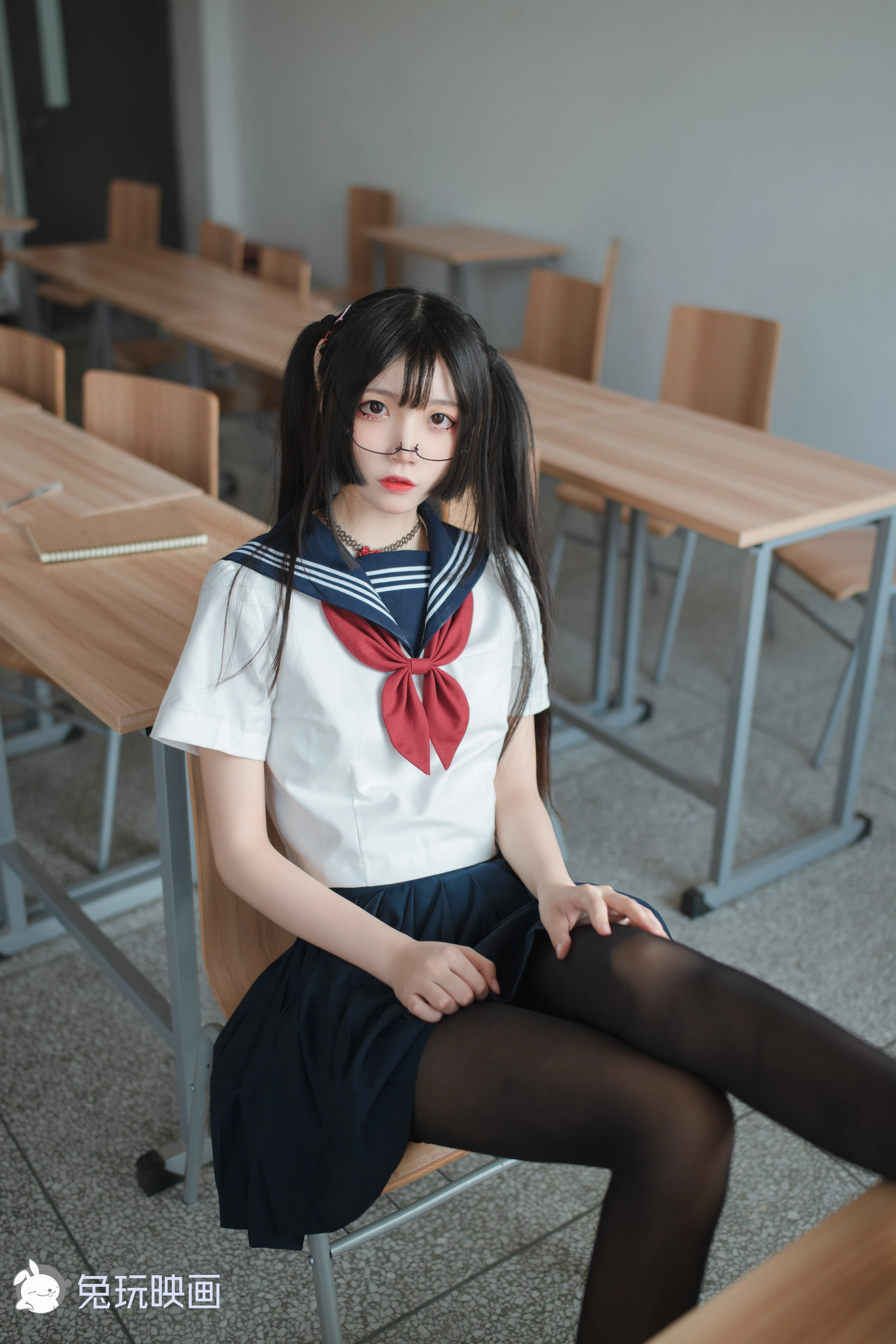 VOL.017 五更百鬼 黑丝学妹 [46P-962MB]