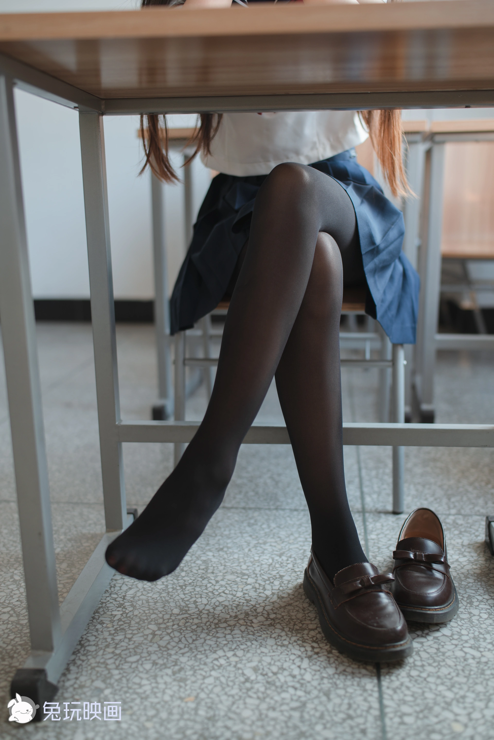 VOL.017 五更百鬼 黑丝学妹 [46P-962MB]