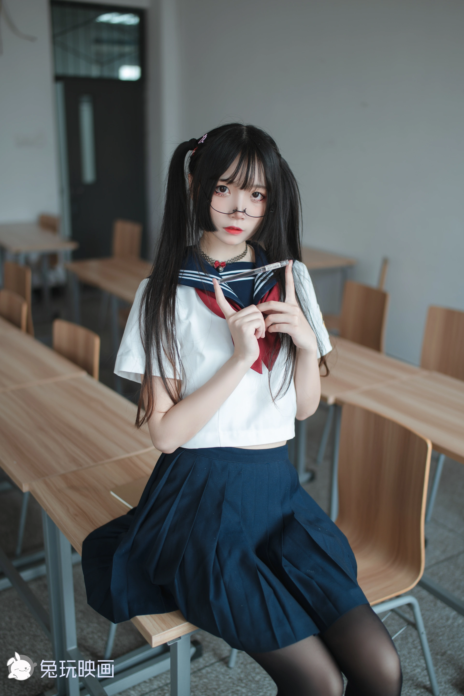 VOL.017 五更百鬼 黑丝学妹 [46P-962MB]