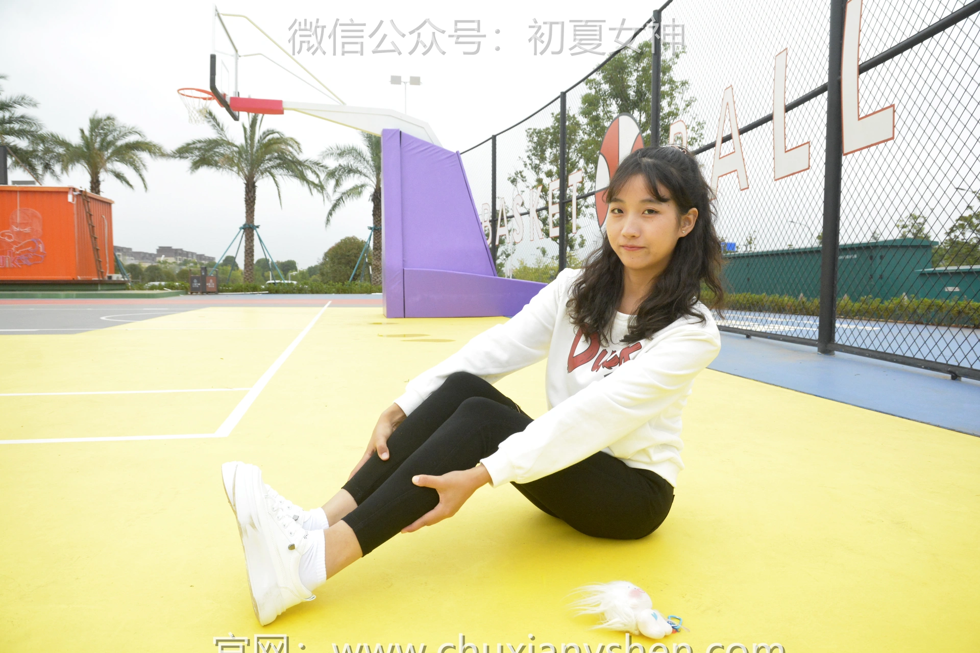 初夏女神 NO.082 点点 休闲卫衣[150P+1V／5.26GB]