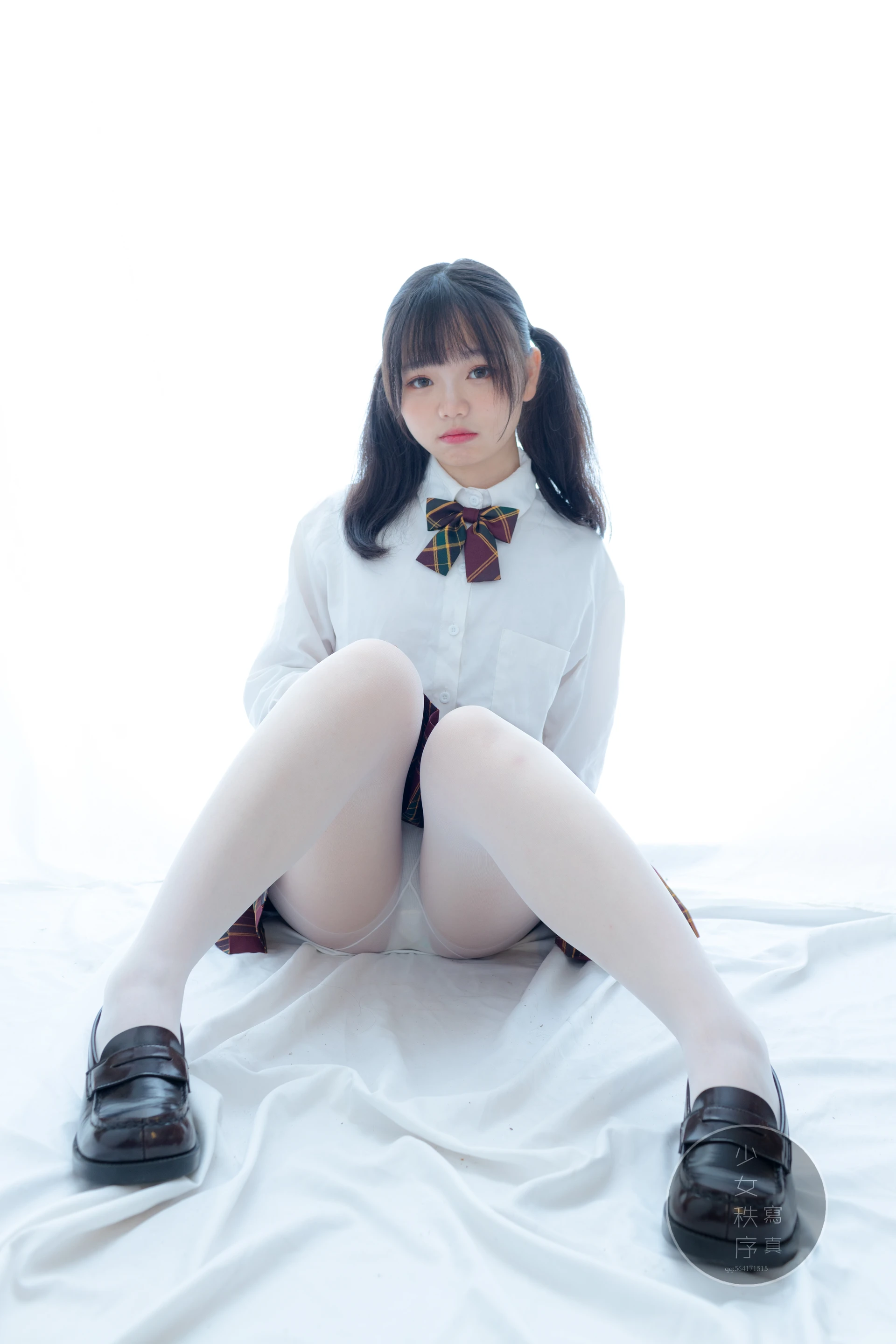 少女秩序 GR03L 双马尾白丝JK制服 [60P-526MB]JK制服, 乐栀, 双马尾, 少女秩序, 白丝, 美腿, 美足