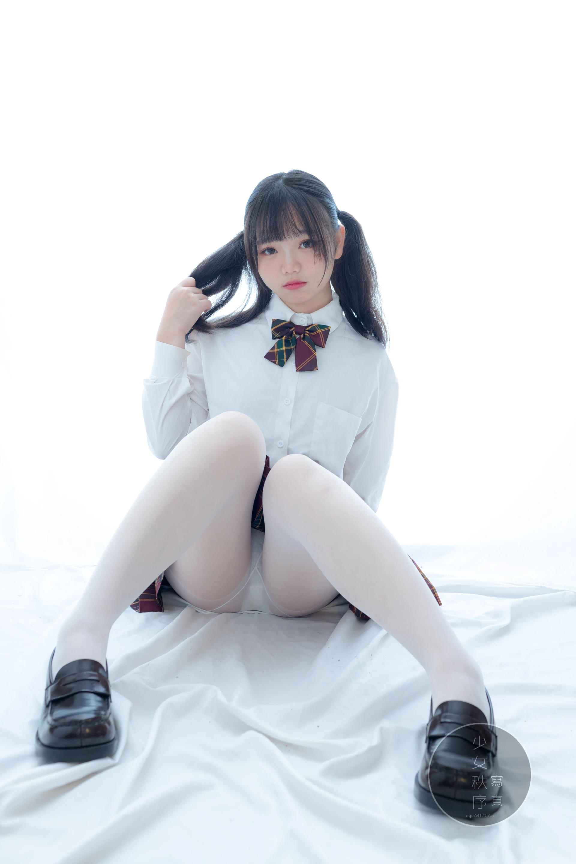 少女秩序 GR03L 双马尾白丝JK制服 [60P-526MB]JK制服, 乐栀, 双马尾, 少女秩序, 白丝, 美腿, 美足