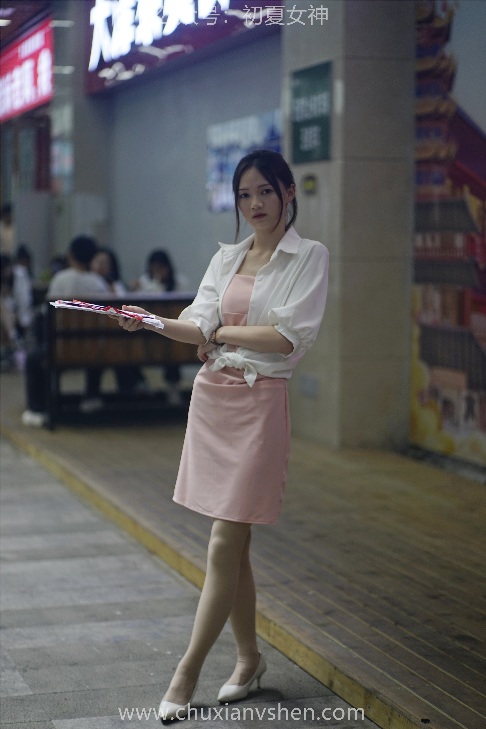 初夏女神 NO.066 大发 周末兼职[226P+1V／7.36GB]