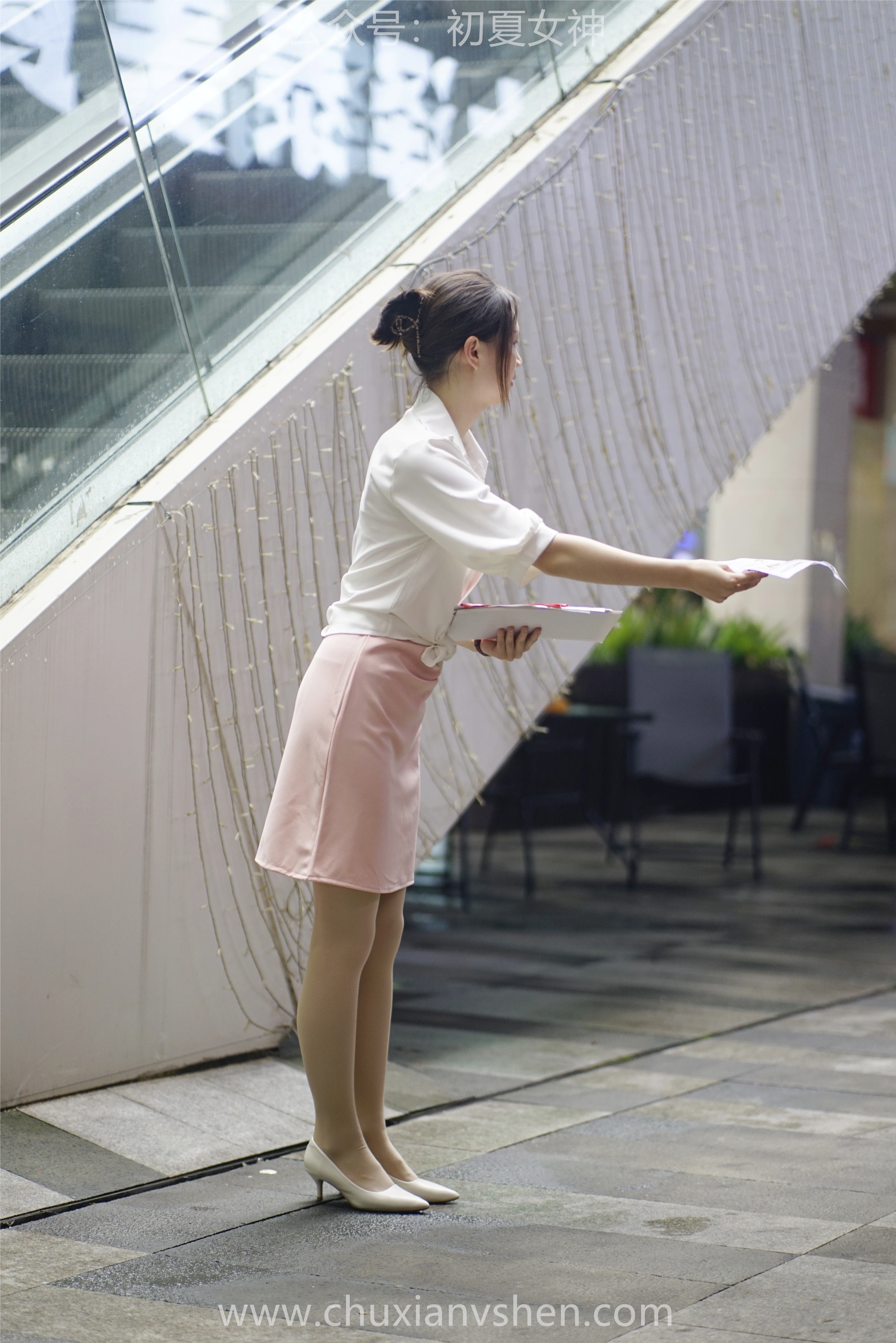 初夏女神 NO.066 大发 周末兼职[226P+1V／7.36GB]