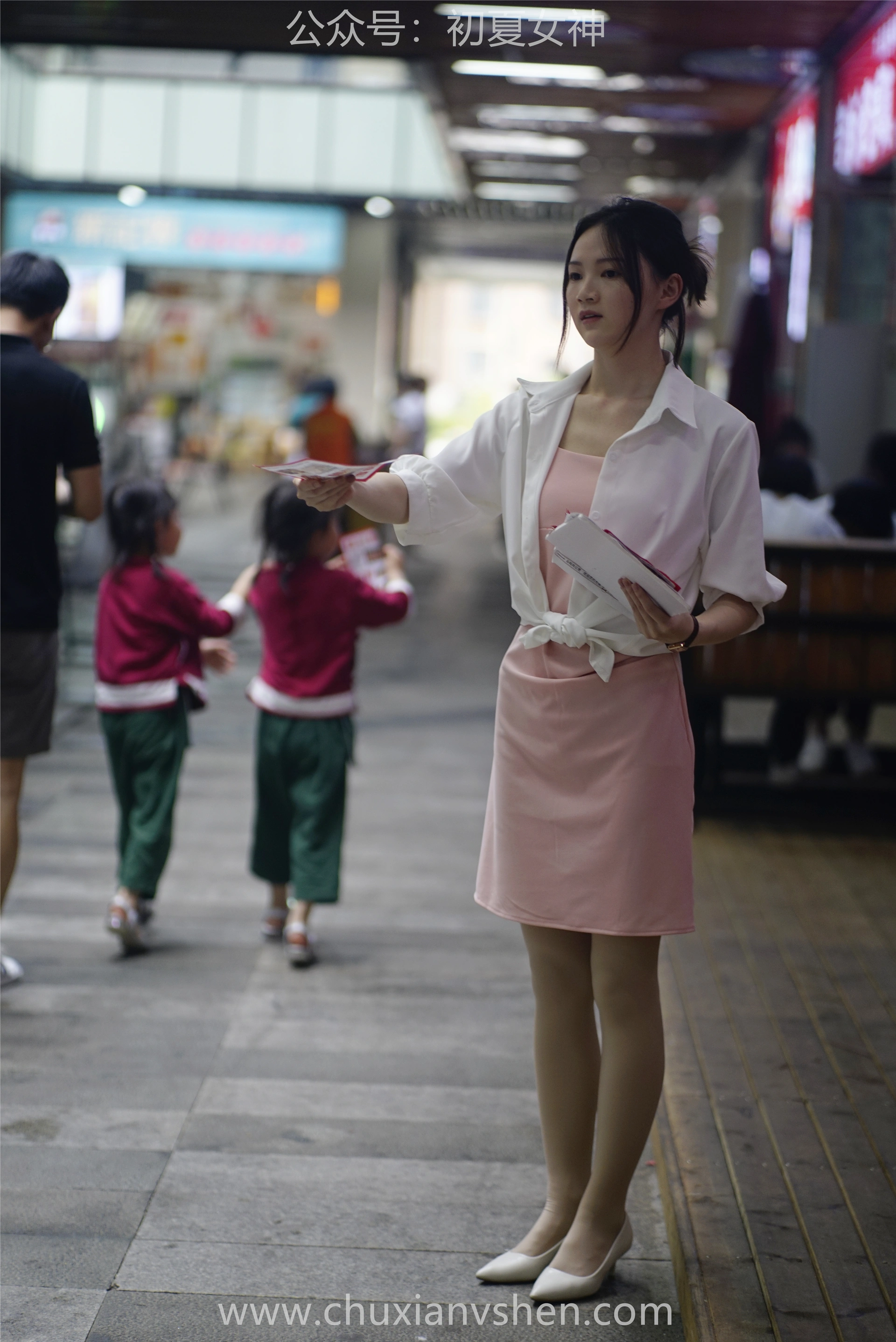 初夏女神 NO.066 大发 周末兼职[226P+1V／7.36GB]