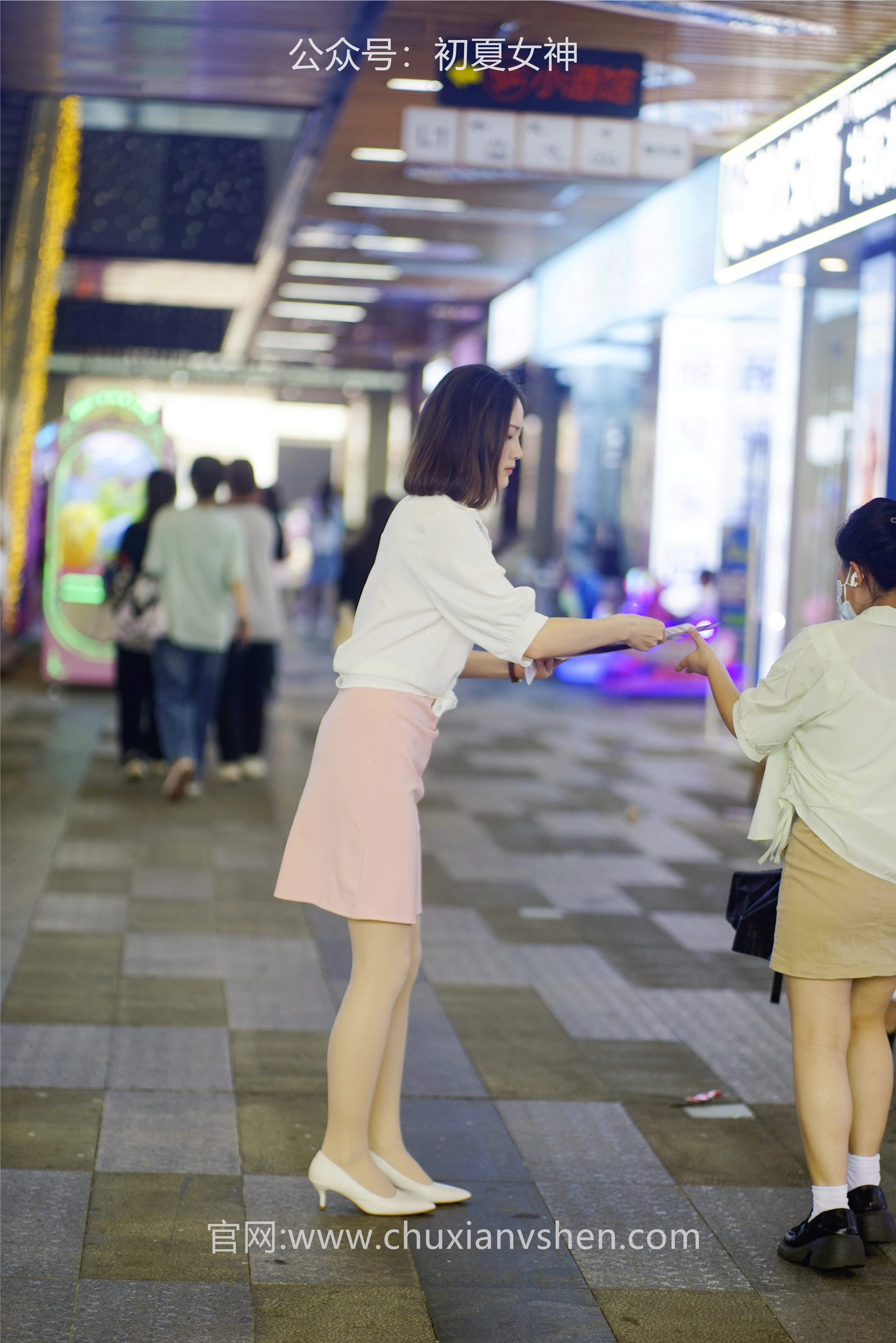 初夏女神 NO.066 大发 周末兼职[226P+1V／7.36GB]