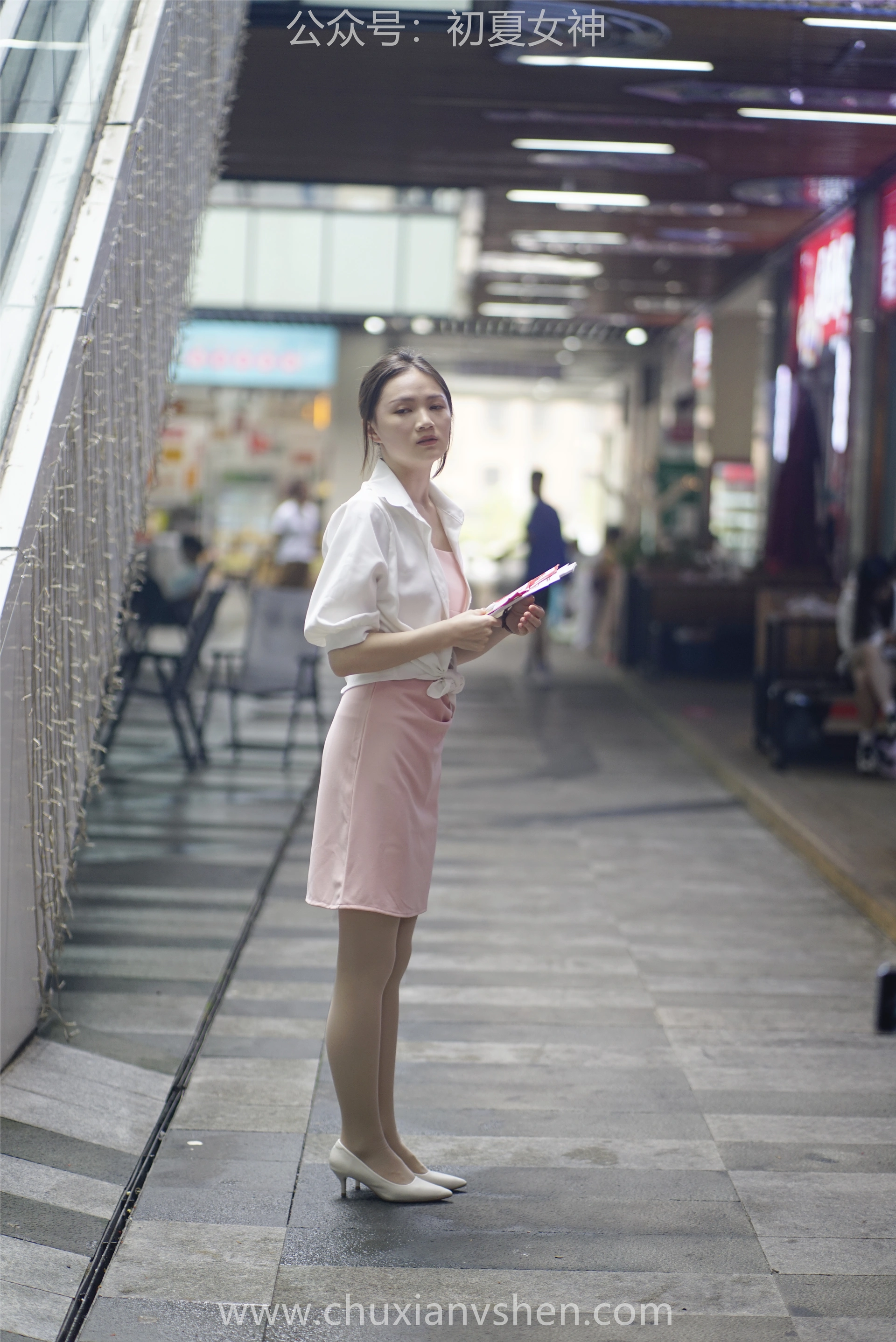 初夏女神 NO.066 大发 周末兼职[226P+1V／7.36GB]