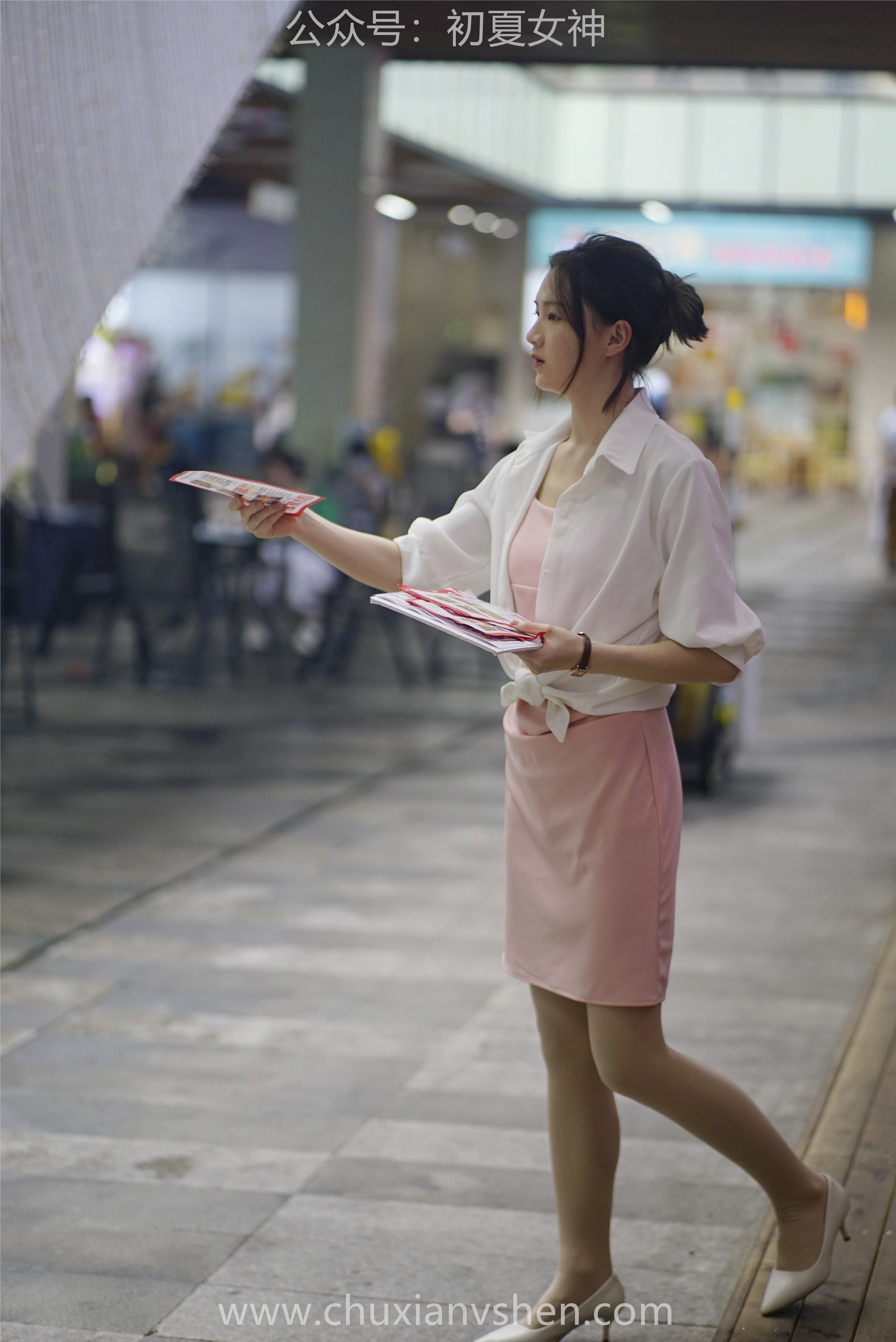 初夏女神 NO.066 大发 周末兼职[226P+1V／7.36GB]