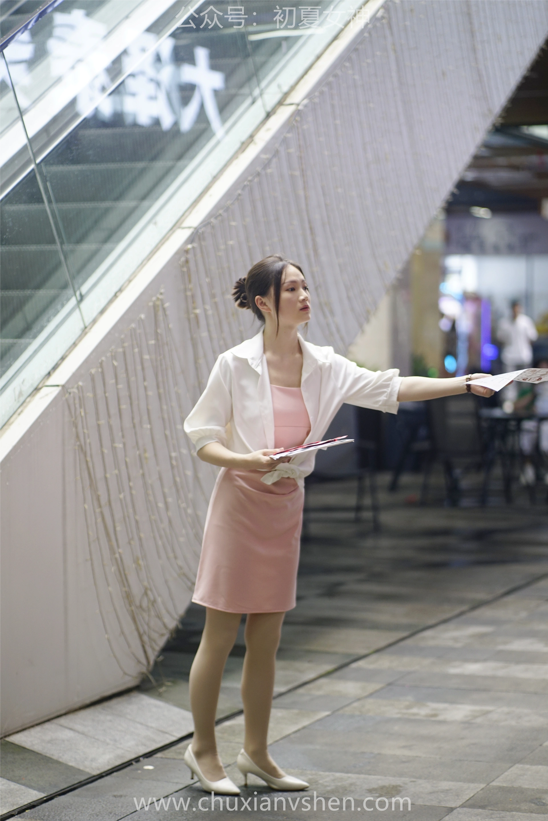 初夏女神 NO.066 大发 周末兼职[226P+1V／7.36GB]