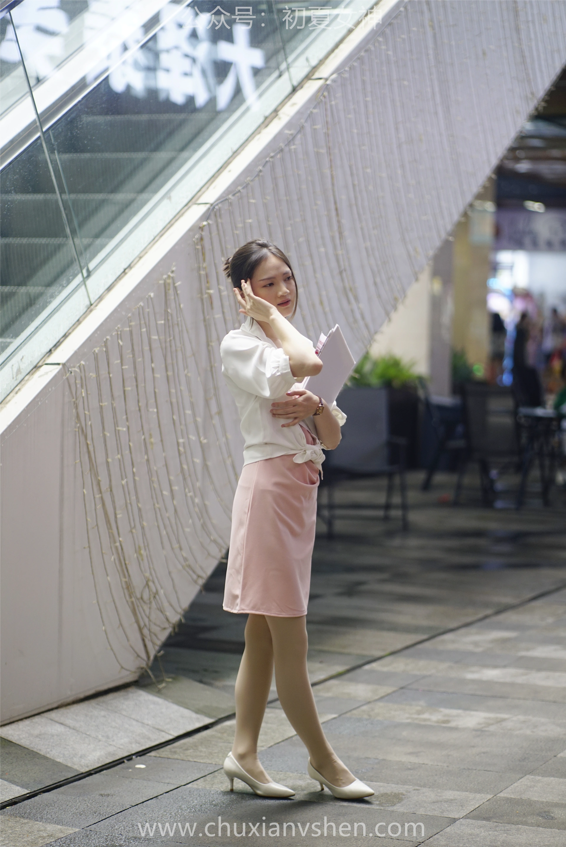 初夏女神 NO.066 大发 周末兼职[226P+1V／7.36GB]