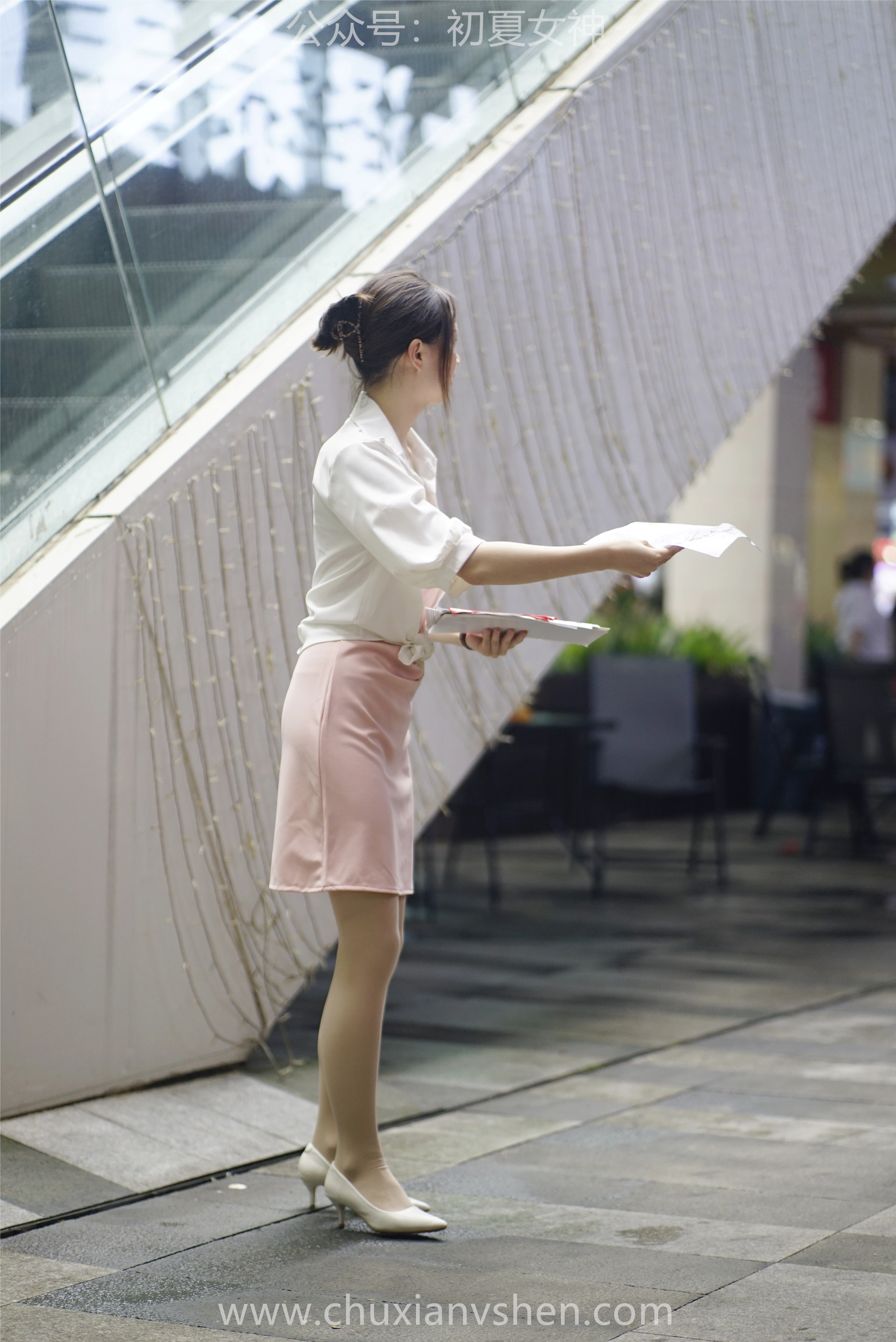 初夏女神 NO.066 大发 周末兼职[226P+1V／7.36GB]
