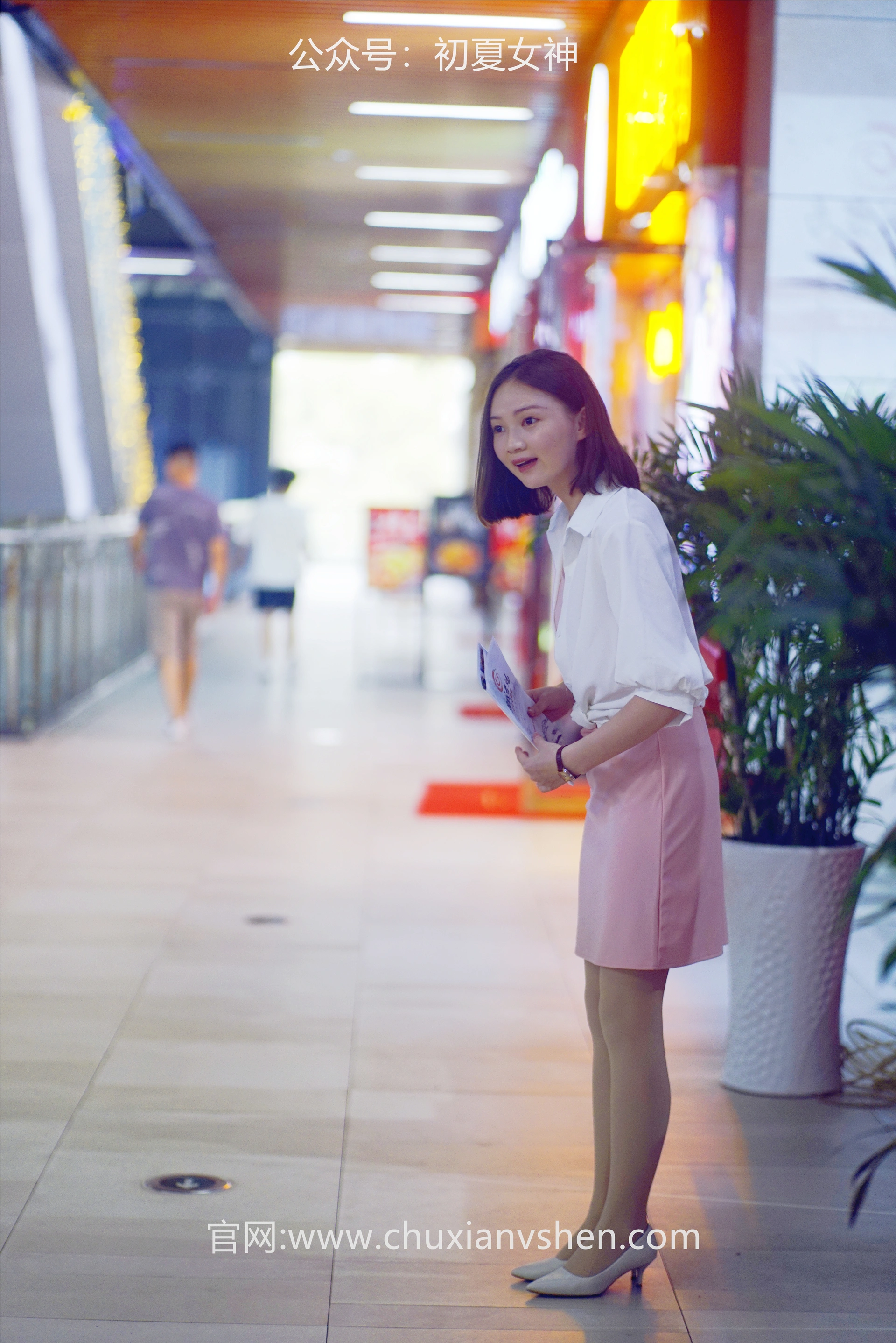 初夏女神 NO.066 大发 周末兼职[226P+1V／7.36GB]