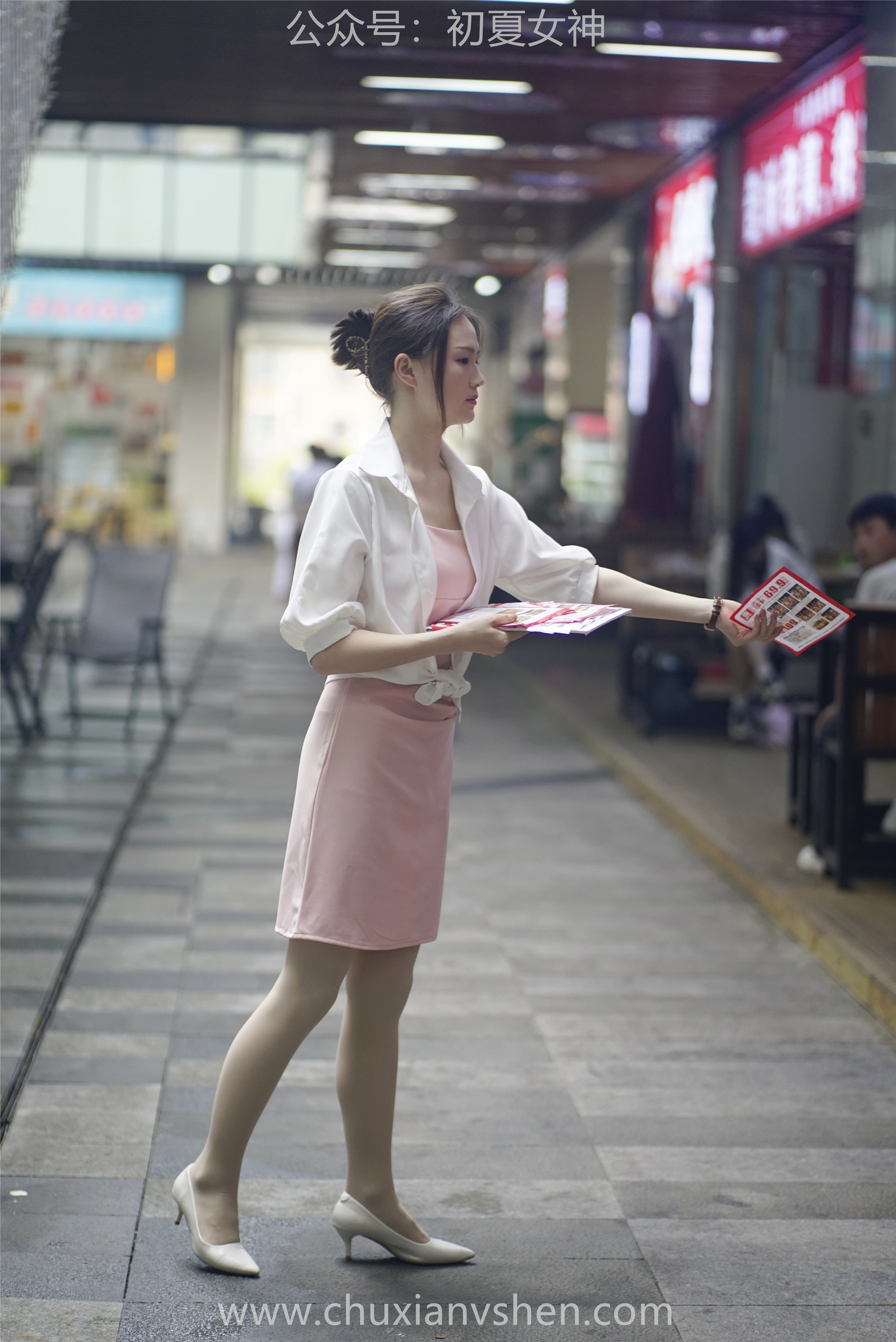 初夏女神 NO.066 大发 周末兼职[226P+1V／7.36GB]