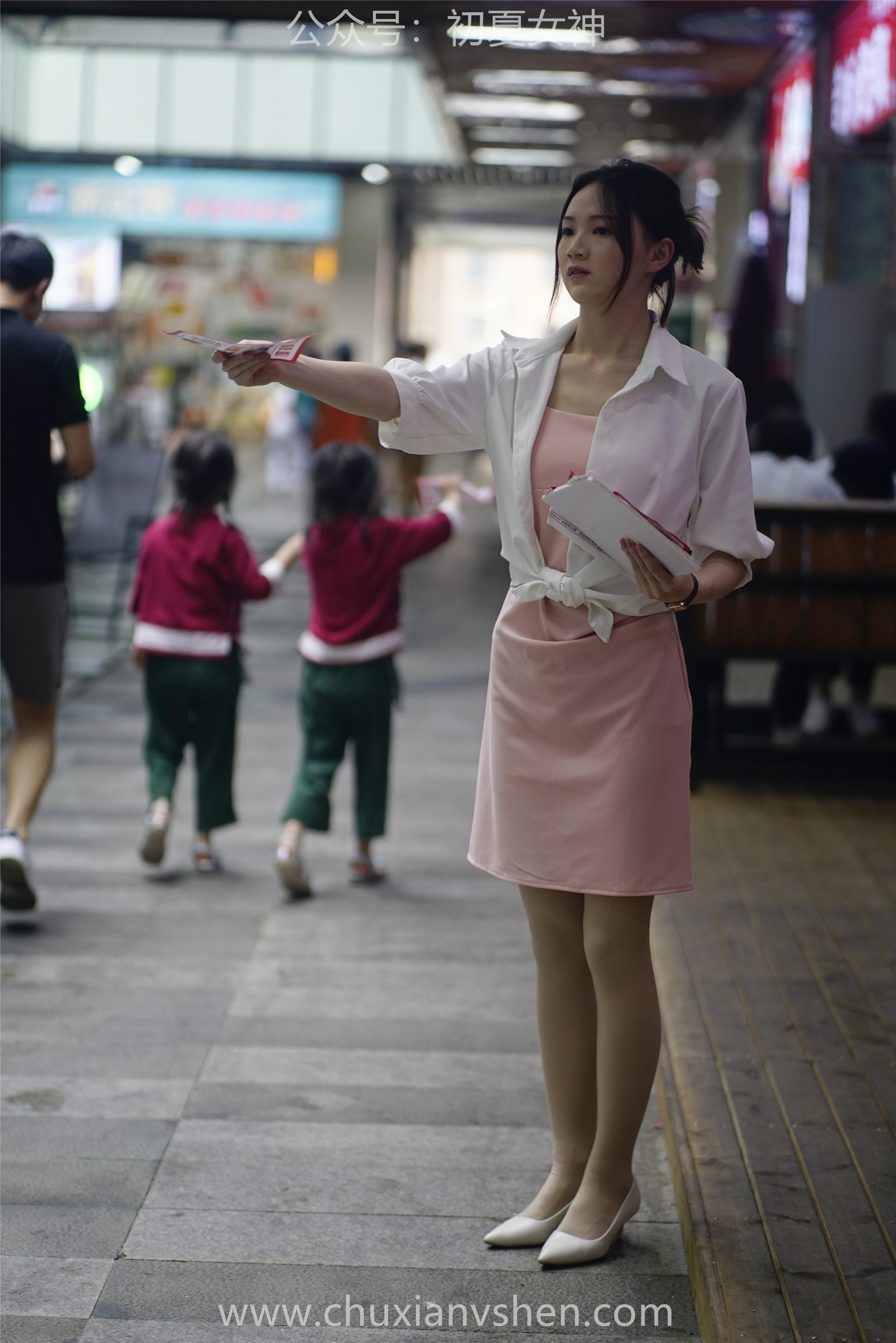 初夏女神 NO.066 大发 周末兼职[226P+1V／7.36GB]