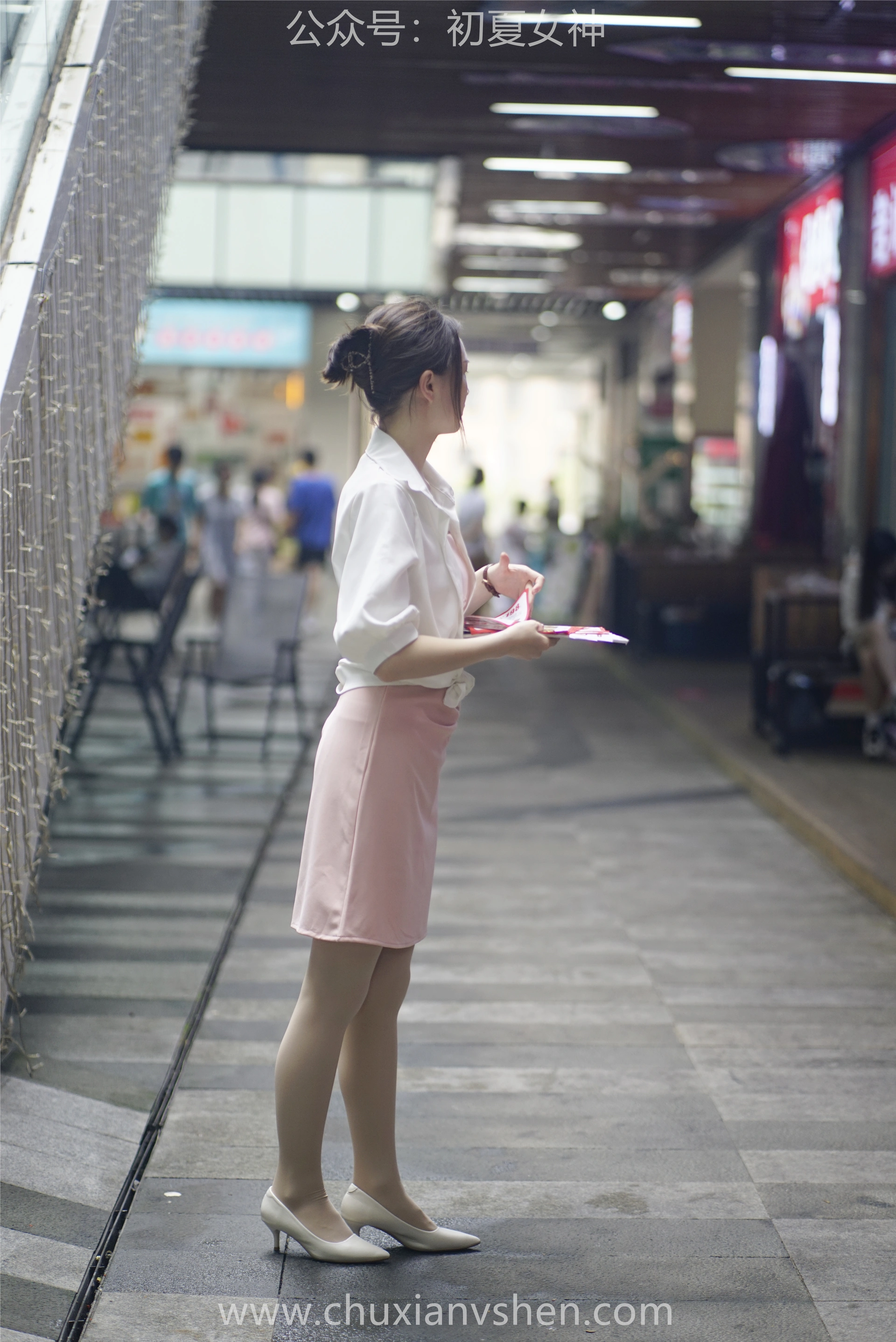 初夏女神 NO.066 大发 周末兼职[226P+1V／7.36GB]