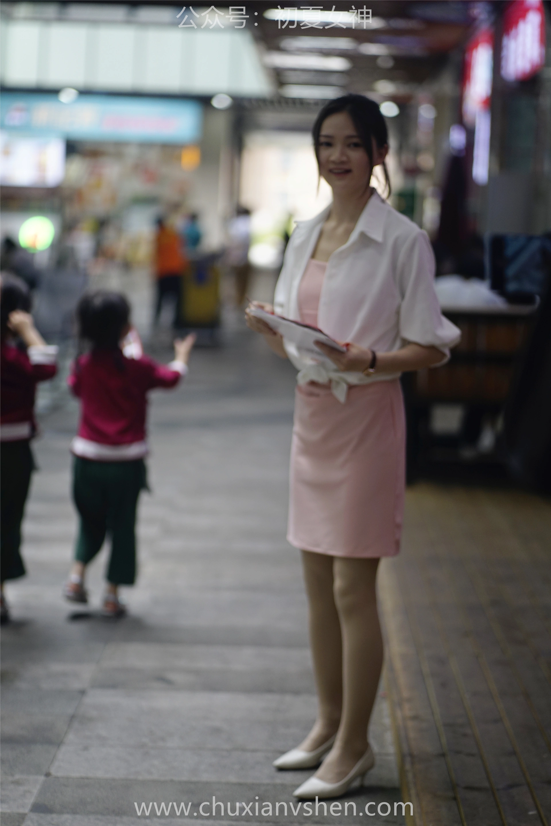 初夏女神 NO.066 大发 周末兼职[226P+1V／7.36GB]