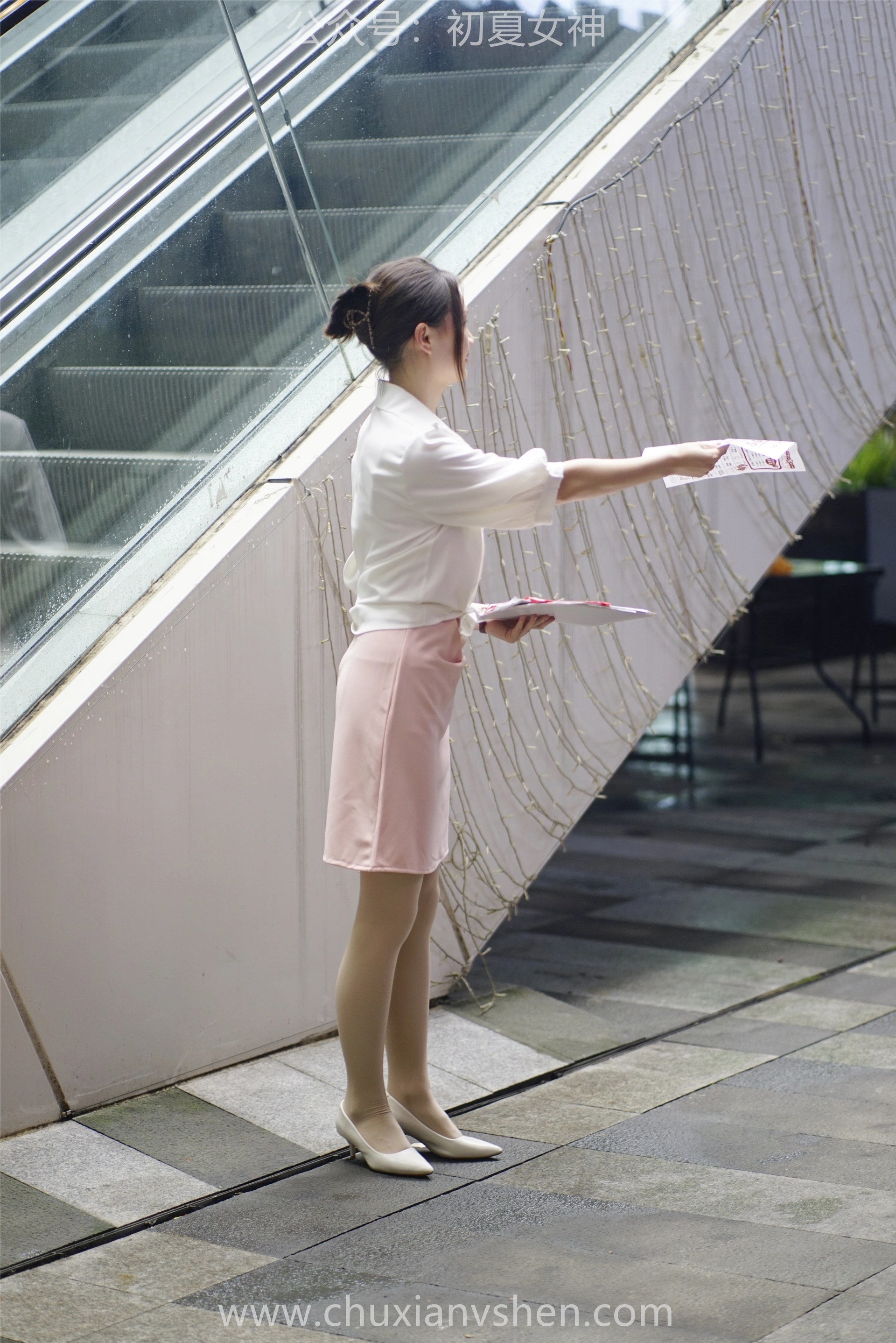 初夏女神 NO.066 大发 周末兼职[226P+1V／7.36GB]